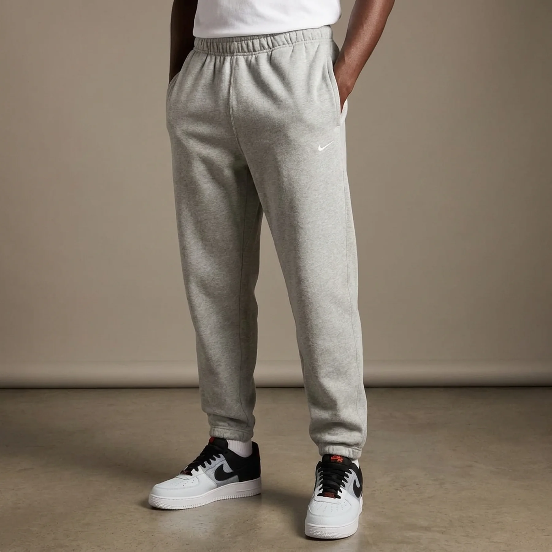 Штани Nike Solo Swoosh