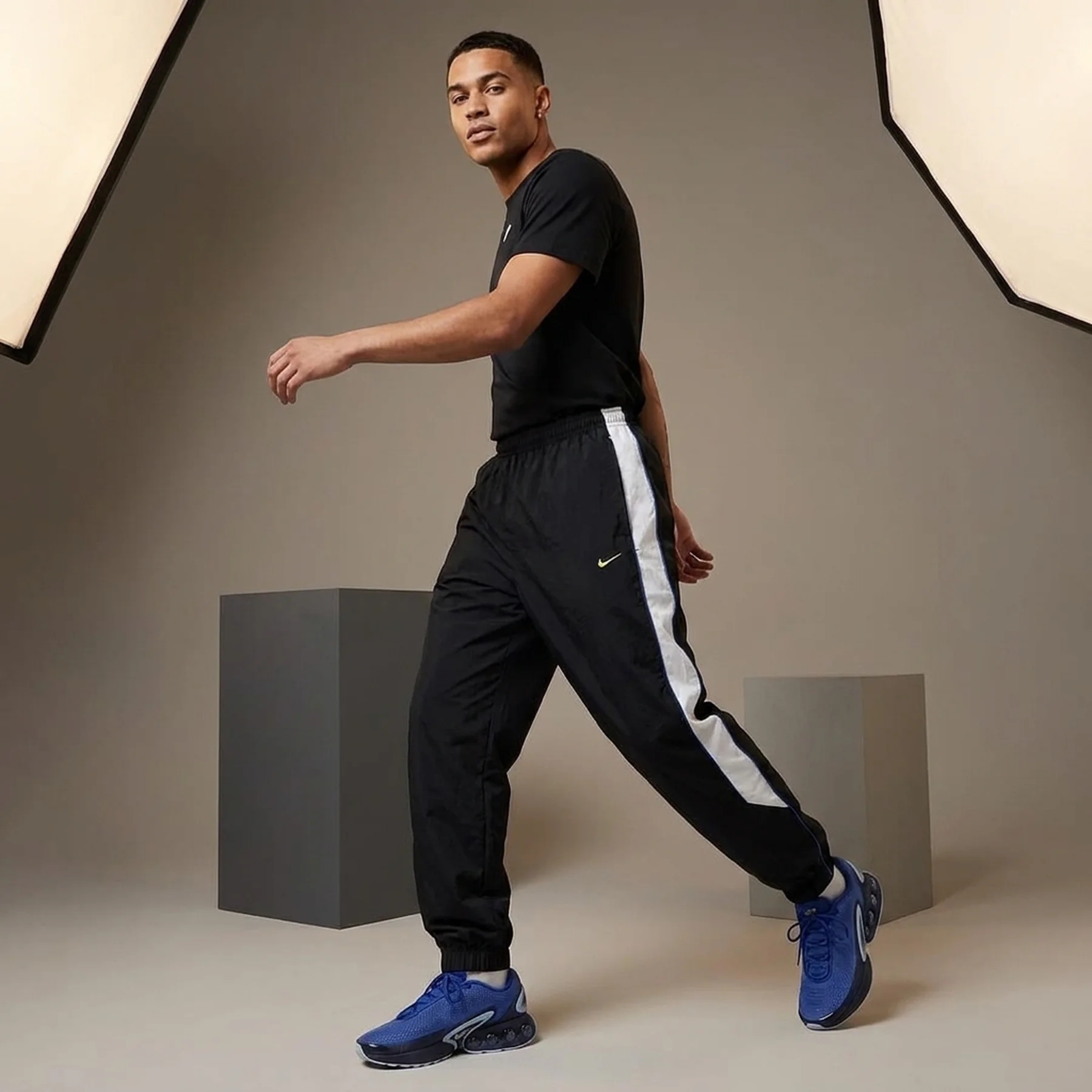 Штани Nike Sportswear Men's Woven Trousers