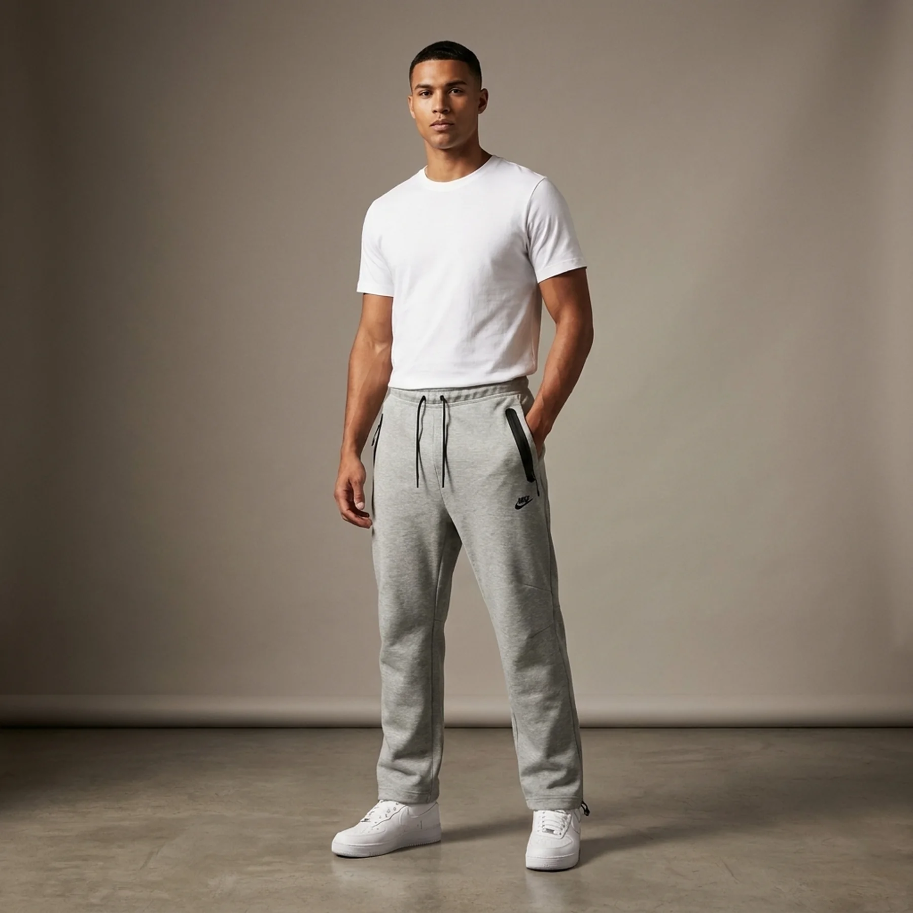 Штани Nike Tech Flc