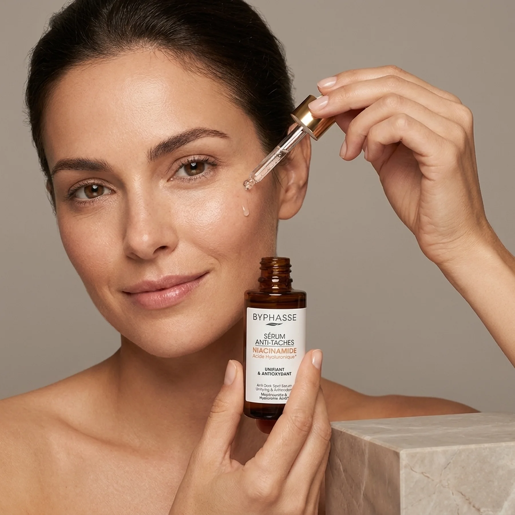Сыворотка Byphasse Skin Booster Niacinamide Anti-Dark Spots Serum 50 мл