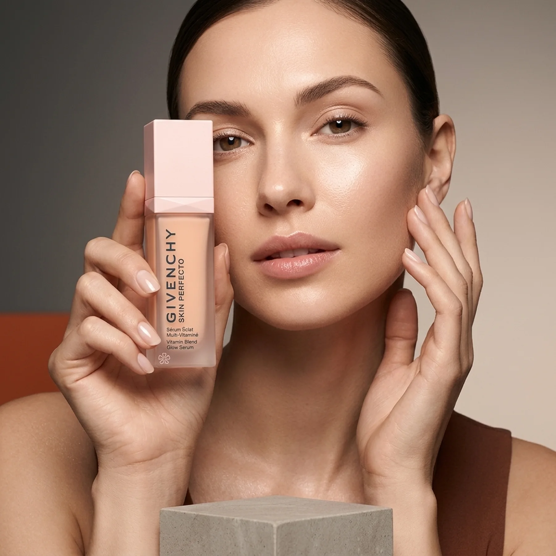 Сыворотка для сияния кожи Givenchy Skin Perfecto Vitamin Blend Glow Serum 30 мл