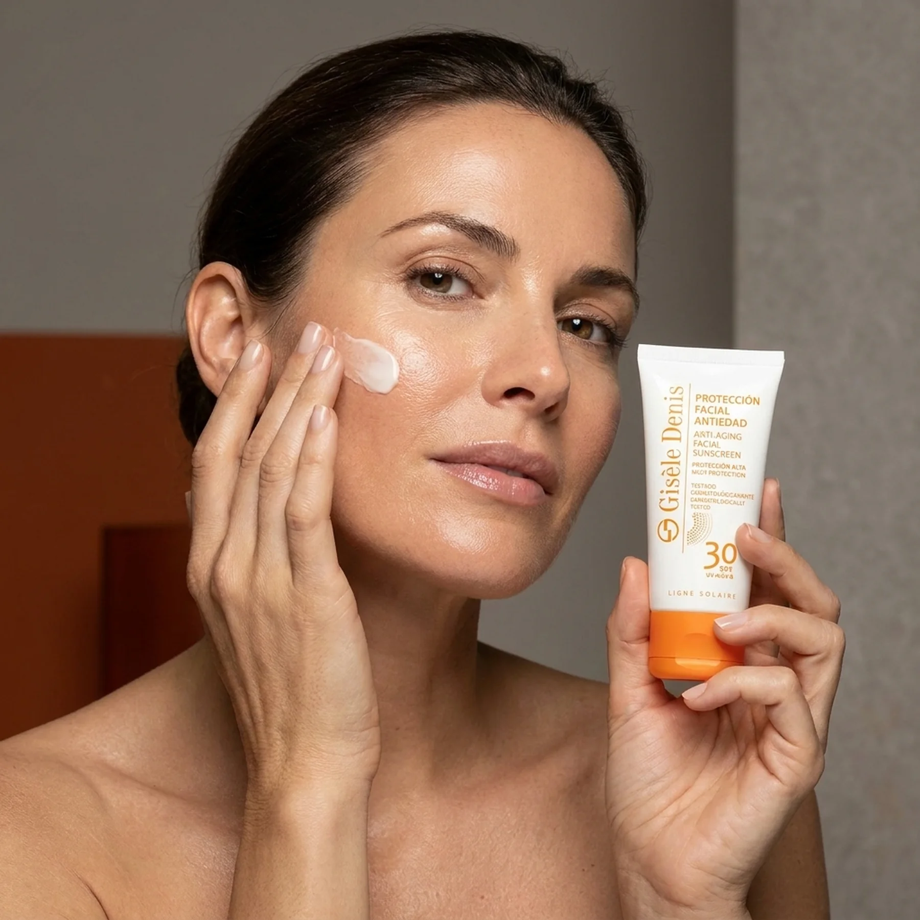 Солнцезащитный крем для лица антивозрастной Gisele Denis Anti-Aging Facial Sunscreen 40 мл SPF 30