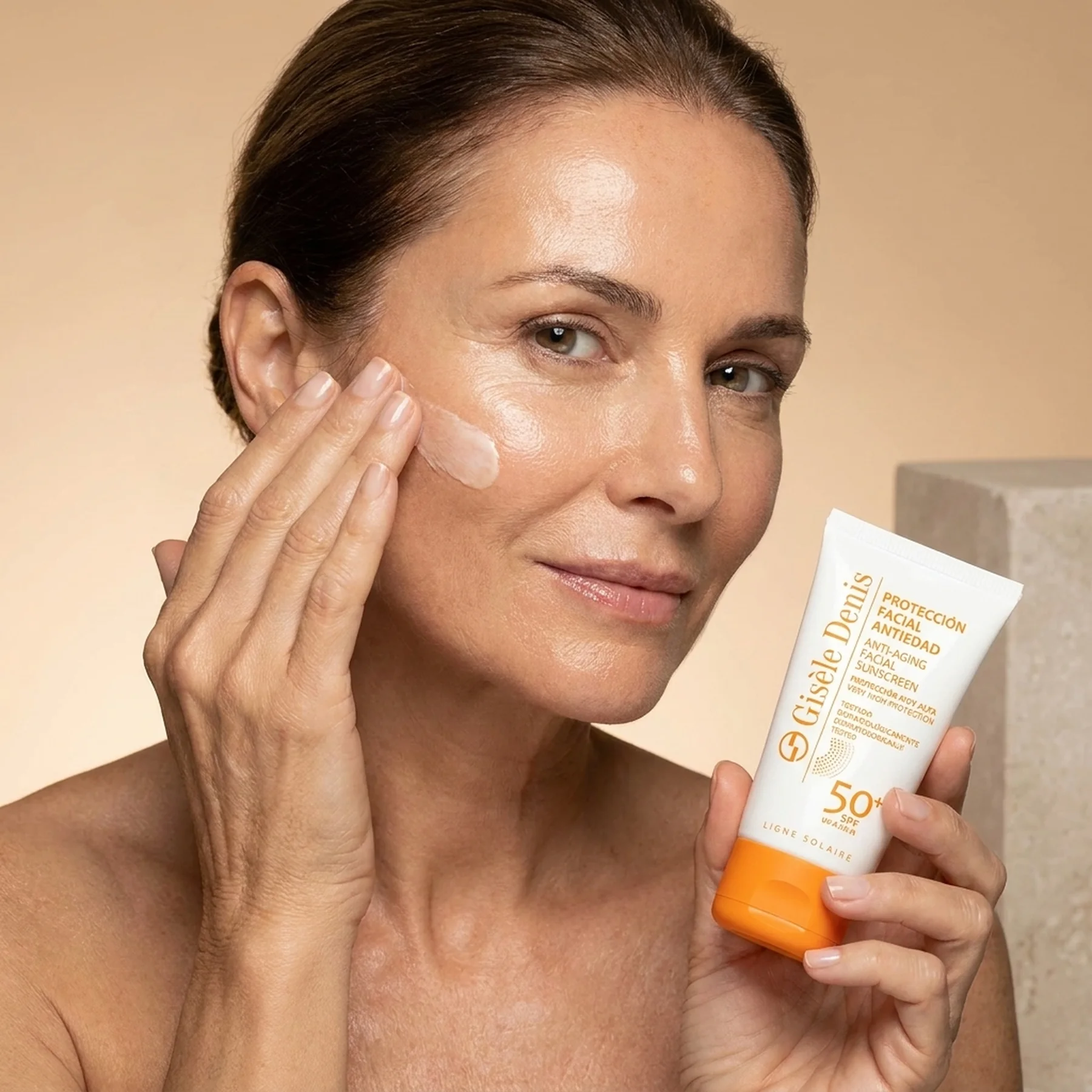 Солнцезащитный крем для лица антивозрастной Gisele Denis Anti-Aging Facial Sunscreen 40 мл SPF 50