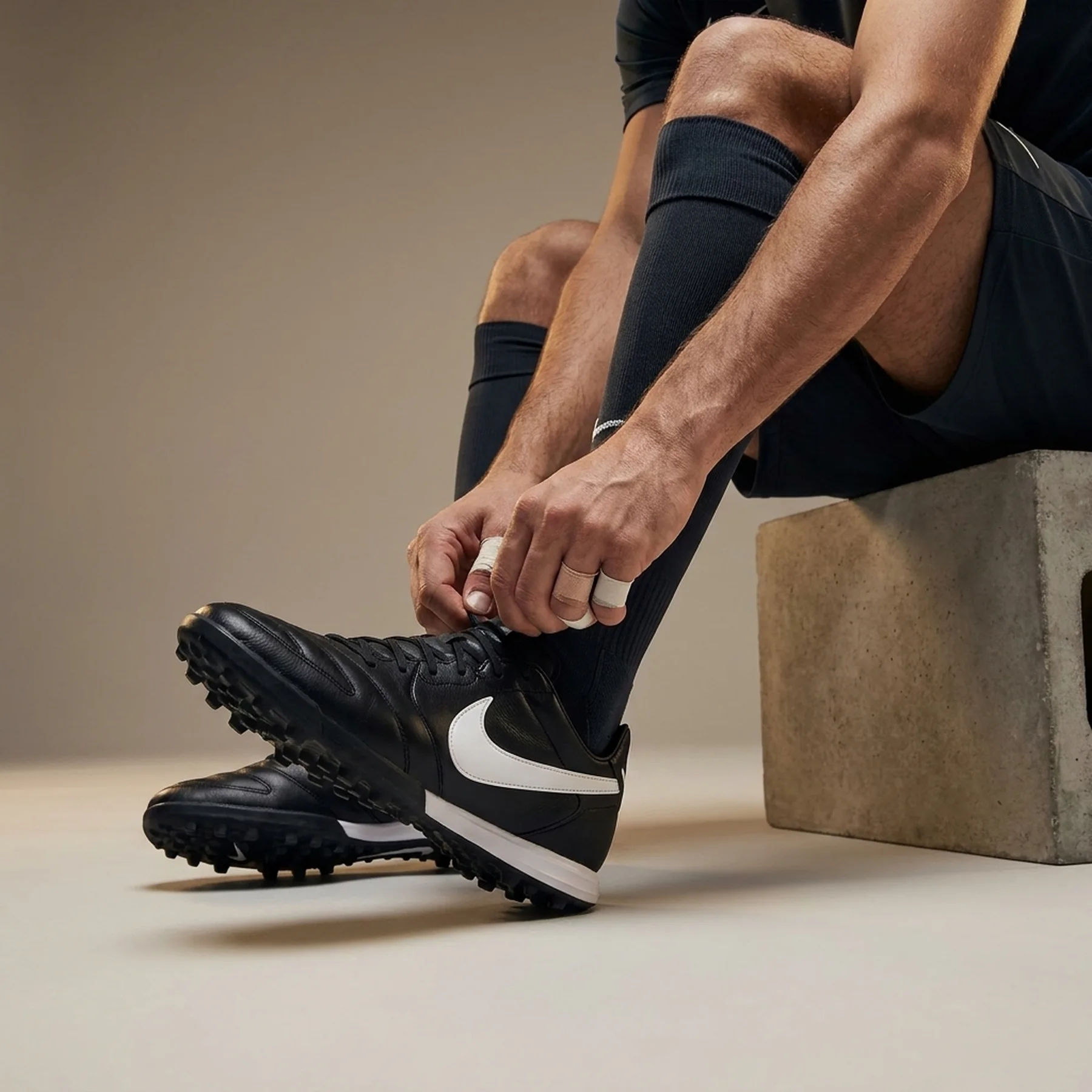 Сороконіжки чоловічі Nike Tiempo Premier Iii (HM0283-001)