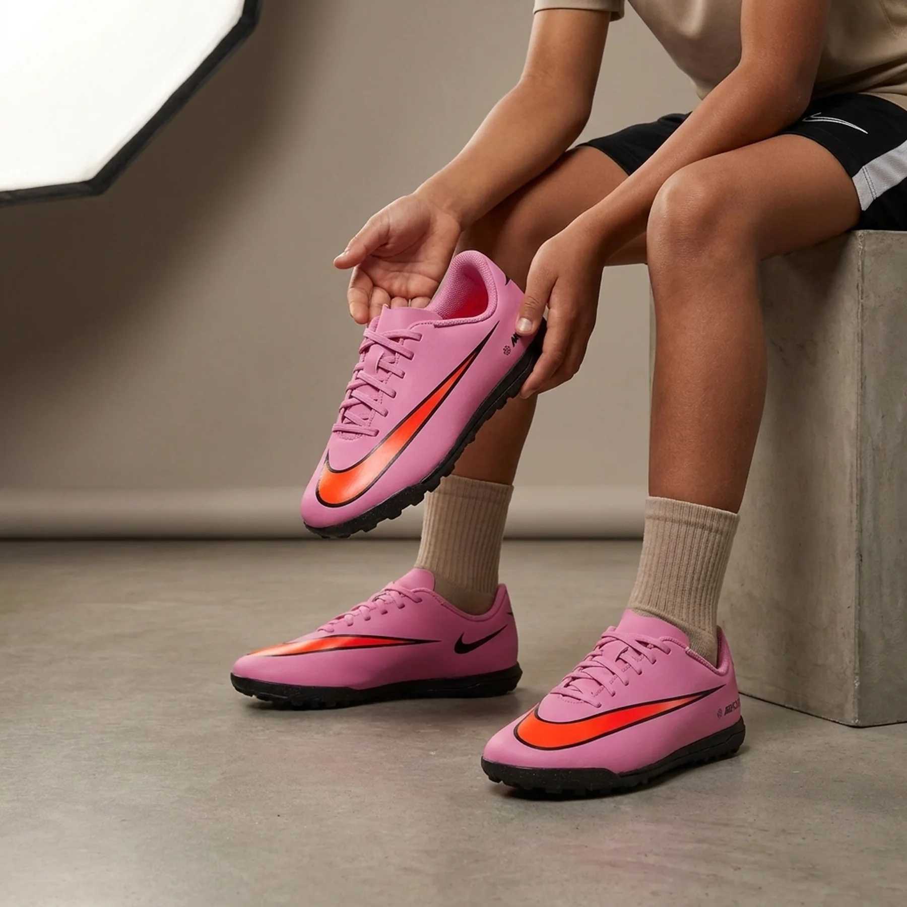 Сороконіжки дитячі Nike Vapor 16 Club Tf (FQ8287-600)