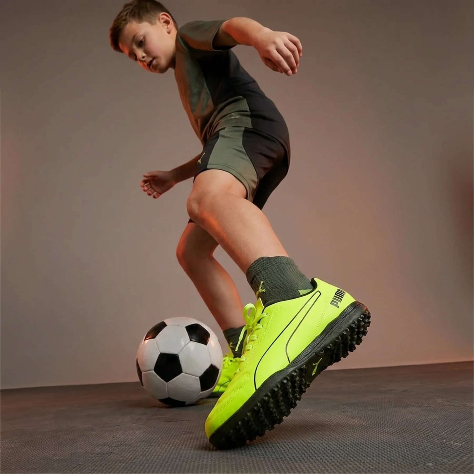Сороконіжки дитячі Puma CLASSICO TT Jr
