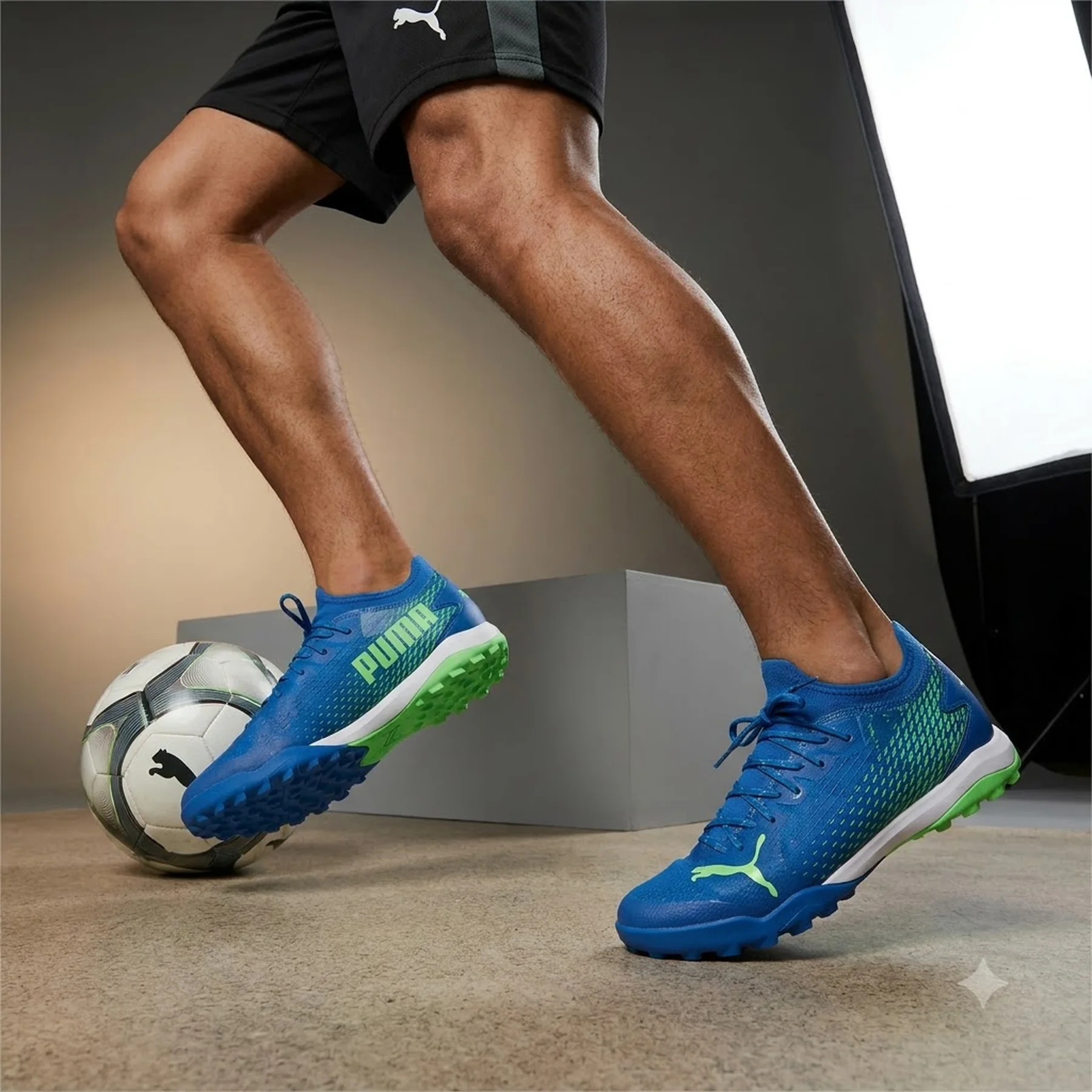 Сороконіжки Puma Ultra Play TT 107528-03 розмір 42 (27см.)
