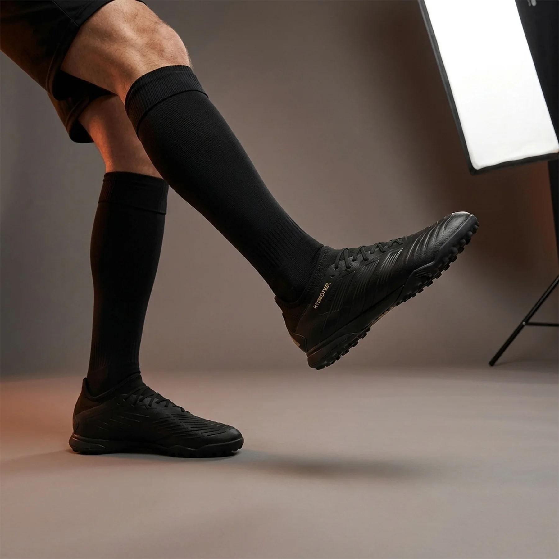 Сороконіжки унісекс Adidas Predator League Turf (IF6377)