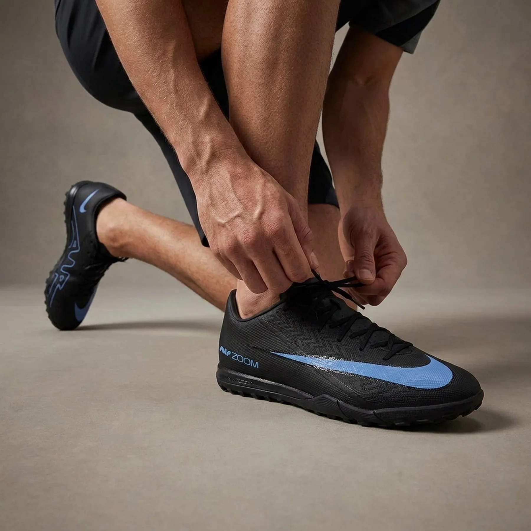 Сороконіжки унісекс Nike Mercurial Vapor 16 Academy (FQ8449-001)