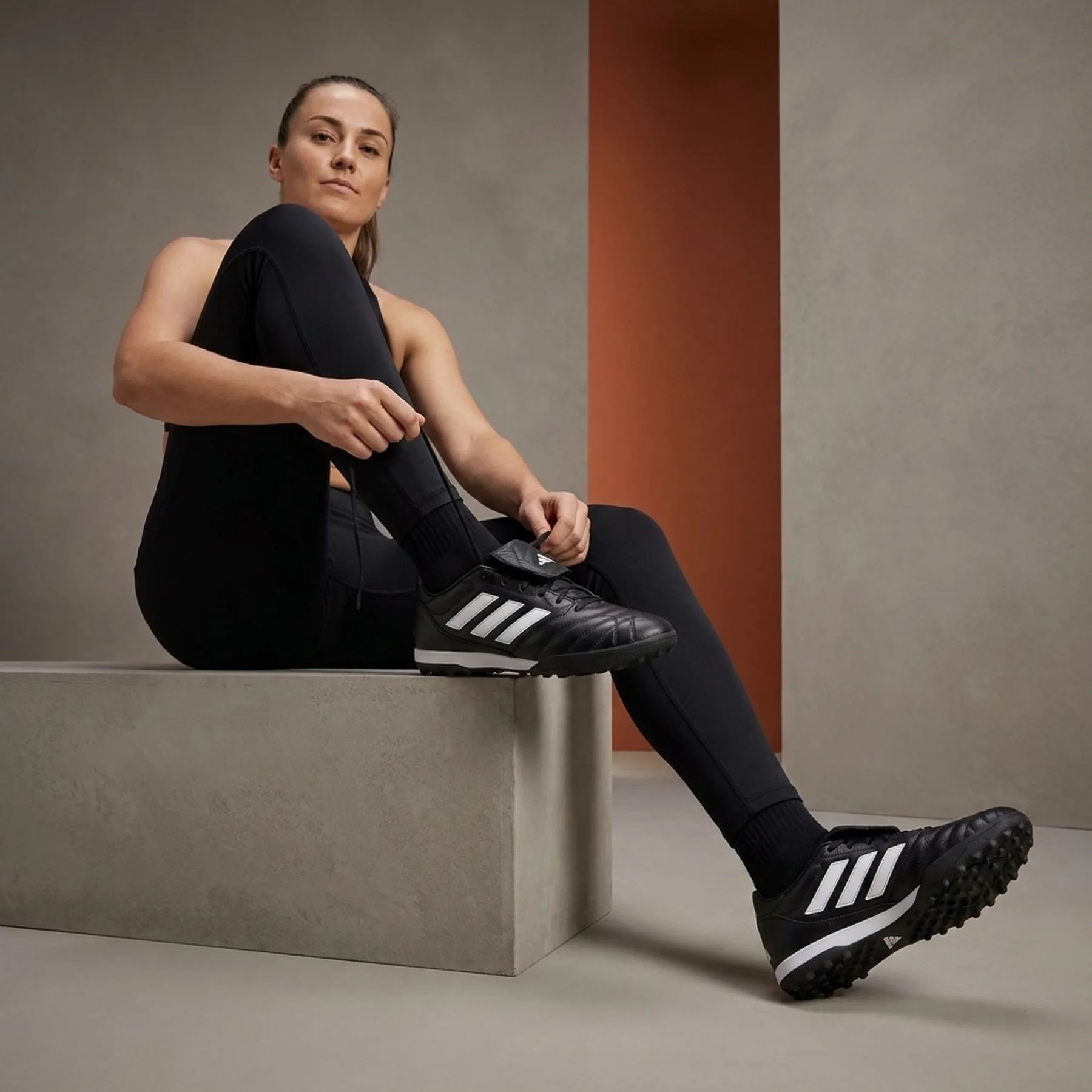 Сороконіжки жіночі Adidas Copa Gloro Turf Boots Black (FZ6121)