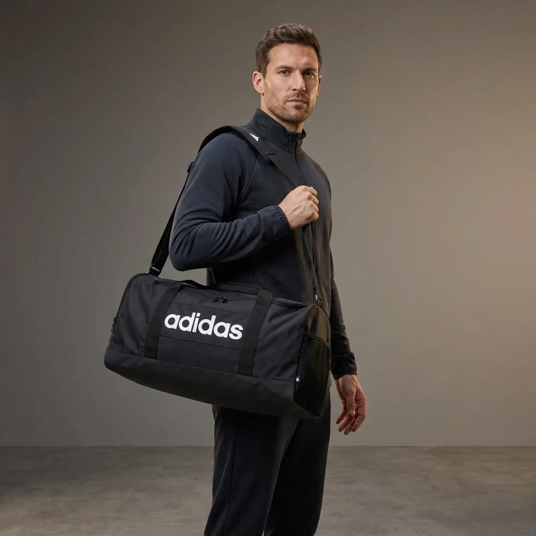Сумка LINEAR DUFFEL M JD9555 Adidas Чорний