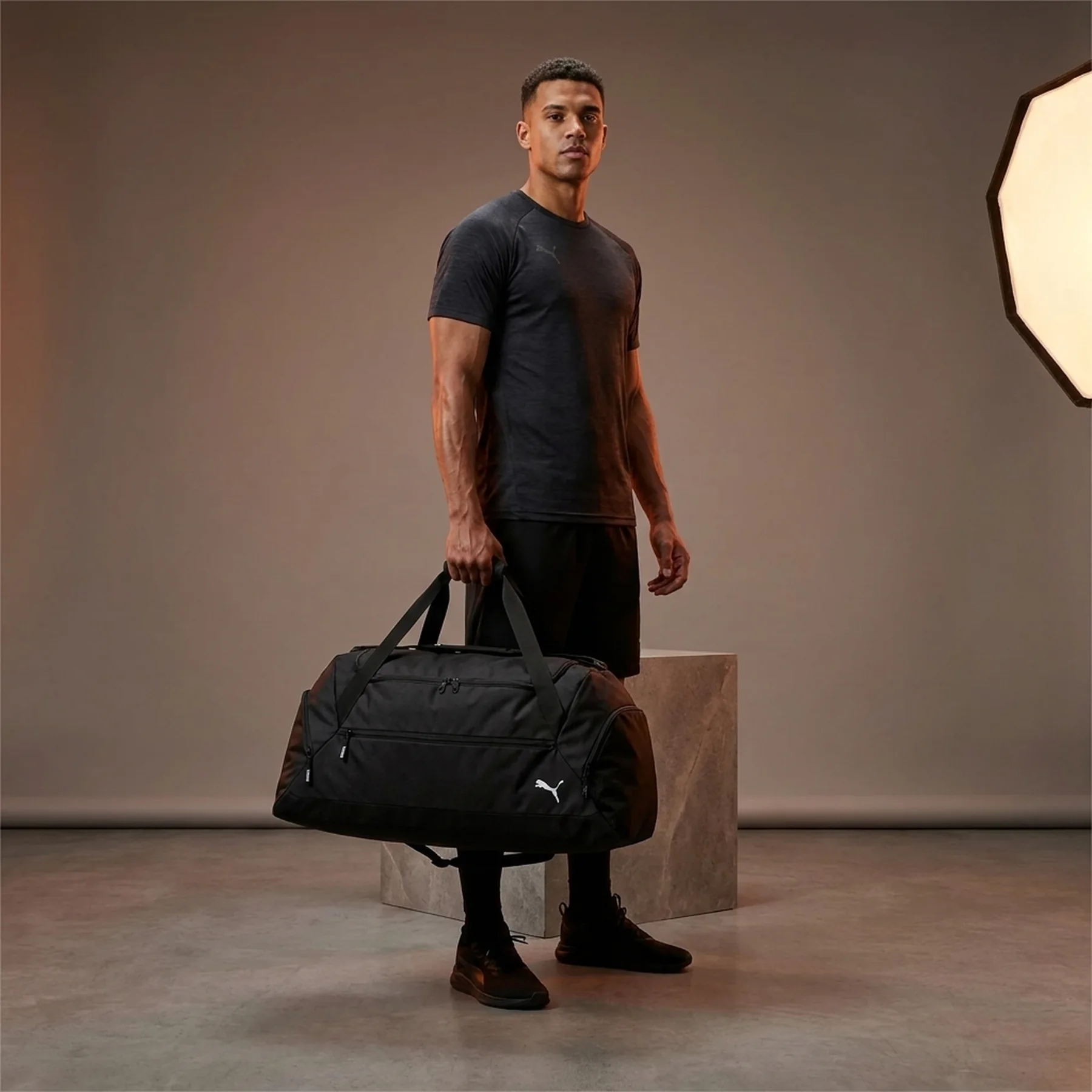 Спортивна сумка Puma Teamgoal Teambag 72L (090234-01)