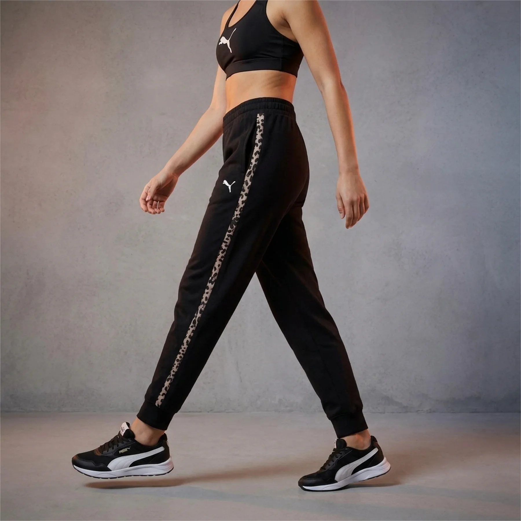 Спортивні штани ESS GRAPHIC Animal Pants 69246401 Puma L Чорний