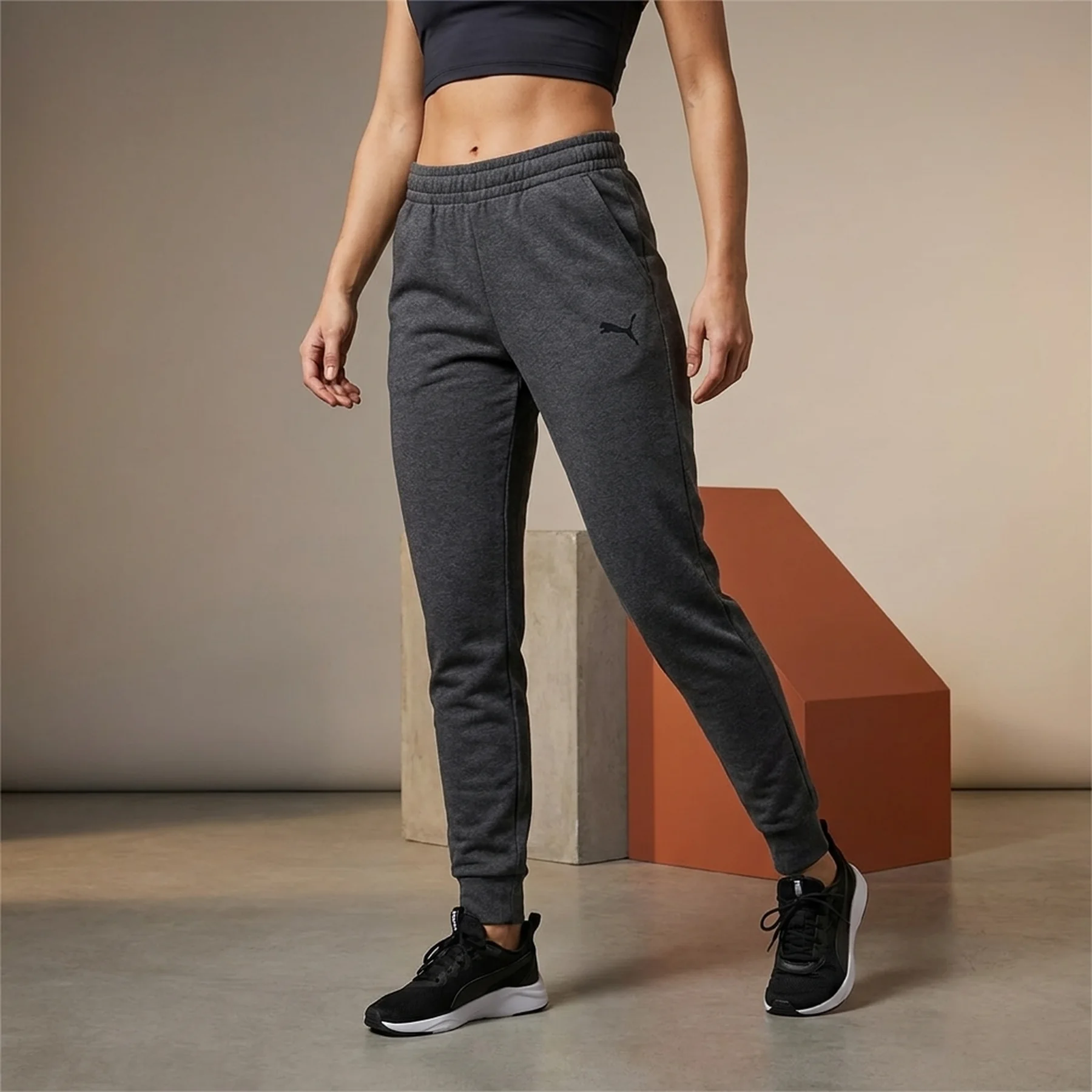 Спортивні штани ESS Logo Pants 58671495 Puma XS Темно-сірий