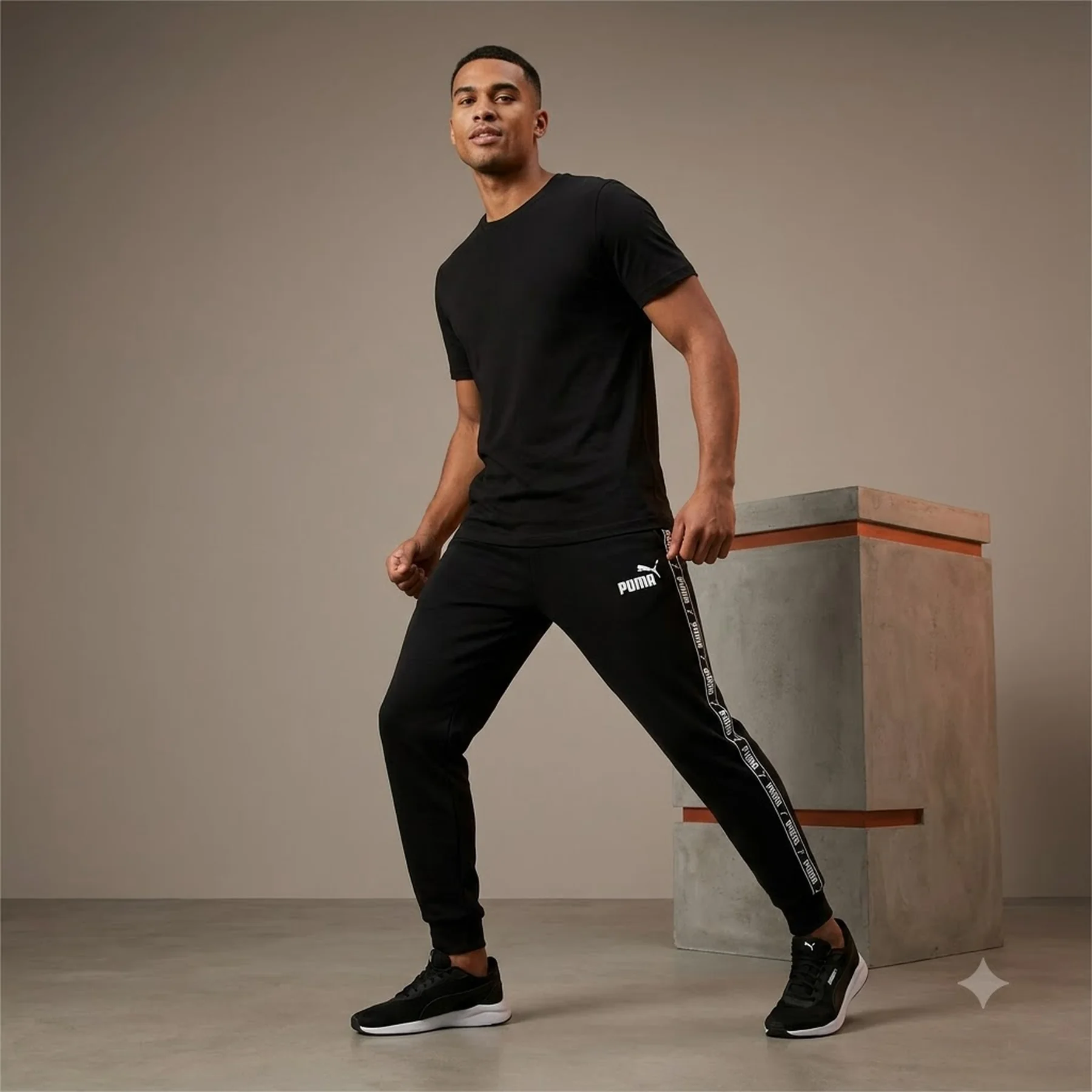 Спортивні штани TAPE Sweatpants 68501301 Puma S Чорний