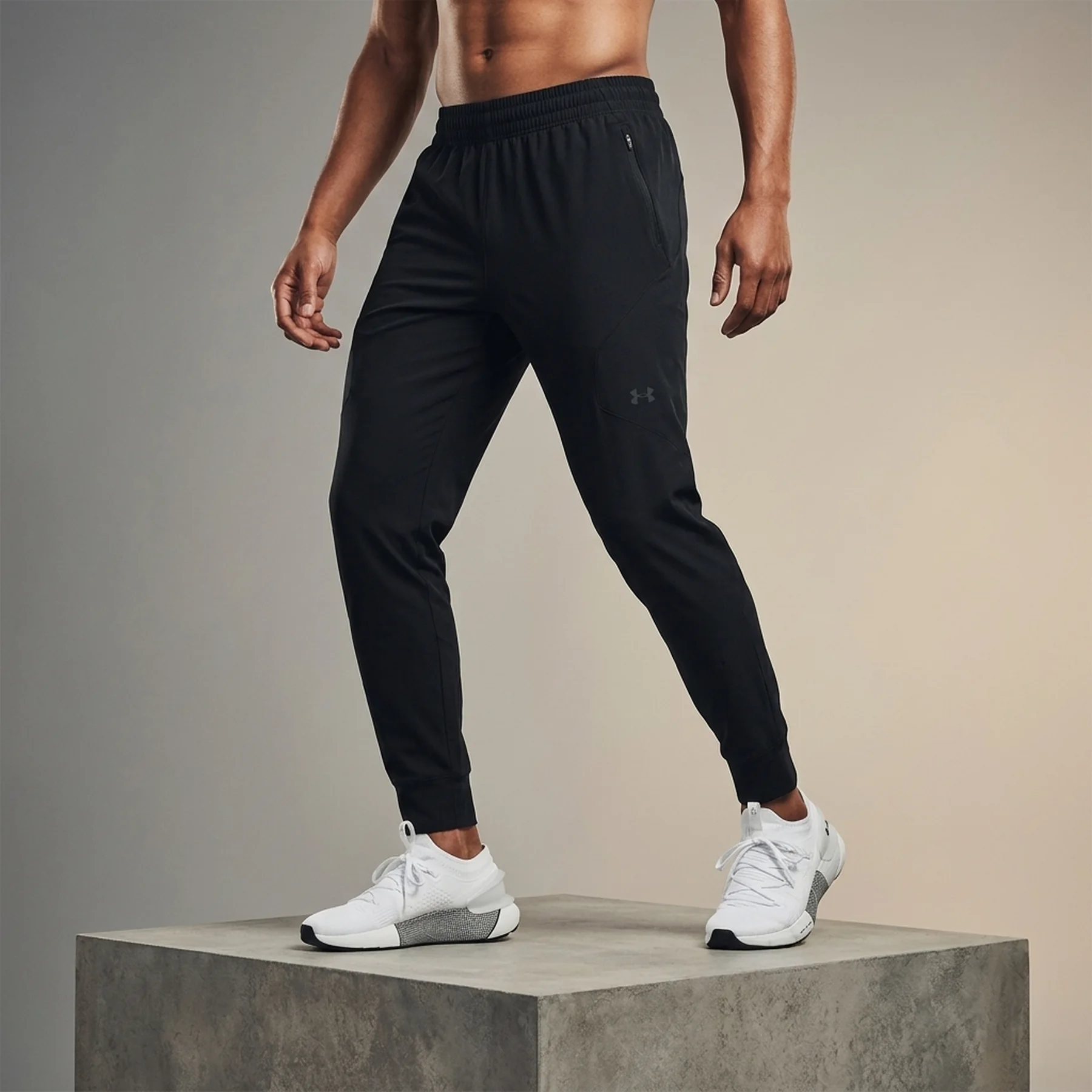 Спортивні штани UA Unstoppable Jogger 1376926-001 Under Armour L Чорний