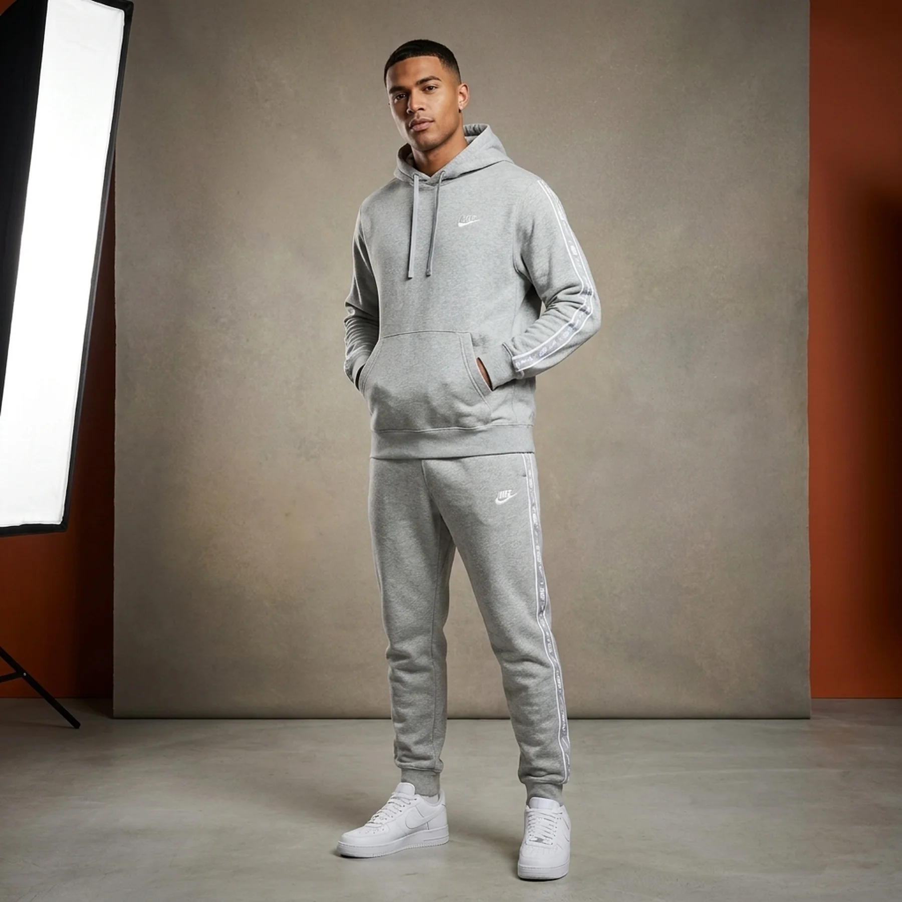 Спортивний костюм чоловічий Nike Club Fleece Gx Hd Track Suit (FB7296-063)