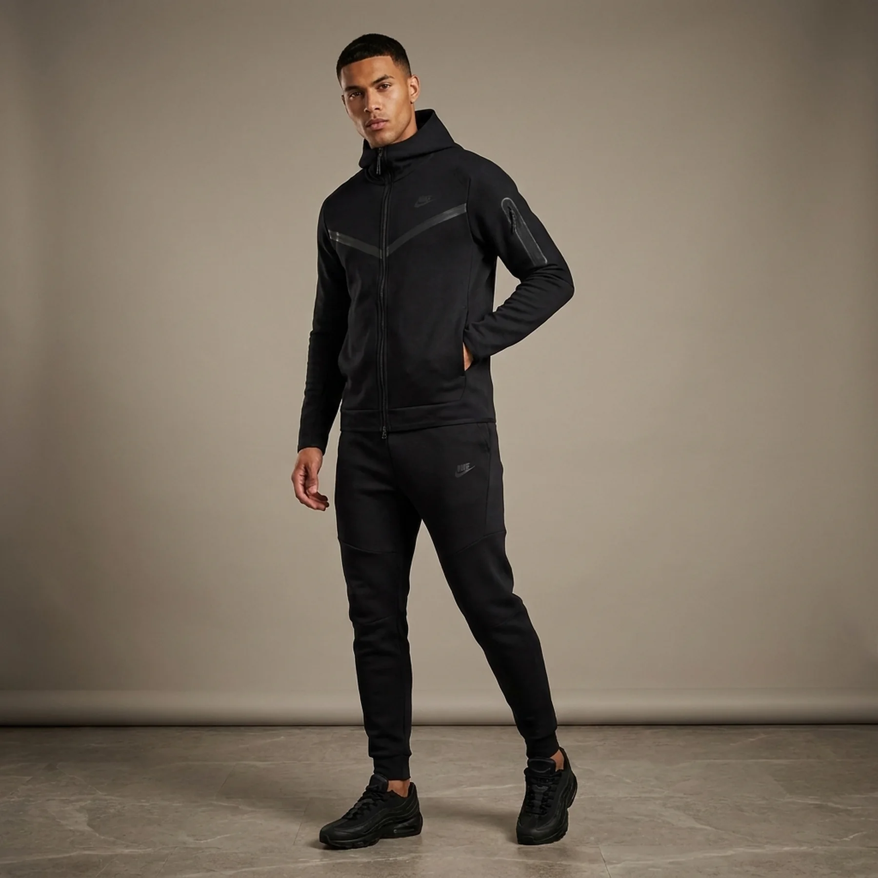 Спортивний костюм чоловічий Nike Комплект (HV0949-010&HV0959-010)