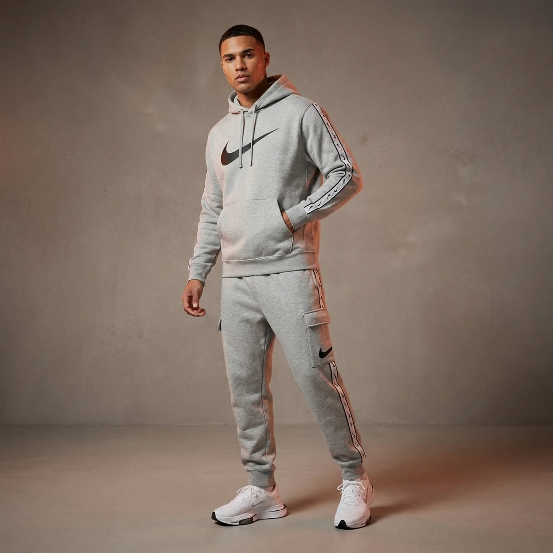 Спортивний костюм чоловічий Nike Sportswear Repeat Fleece Grey (DX2028-063__DX2030-063)