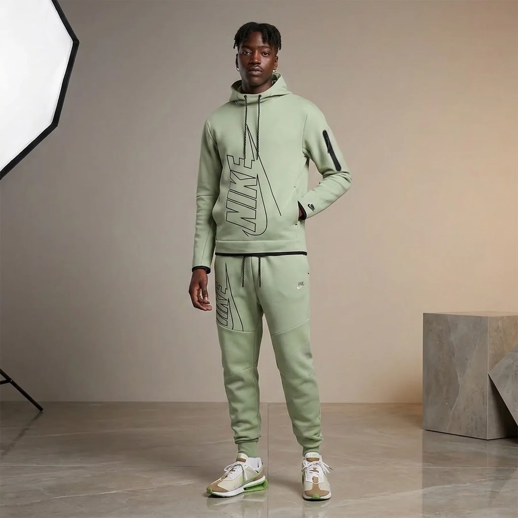 Спортивний костюм чоловічий Nike Tech Fleece Green (DX0577-386__DX0581-386)