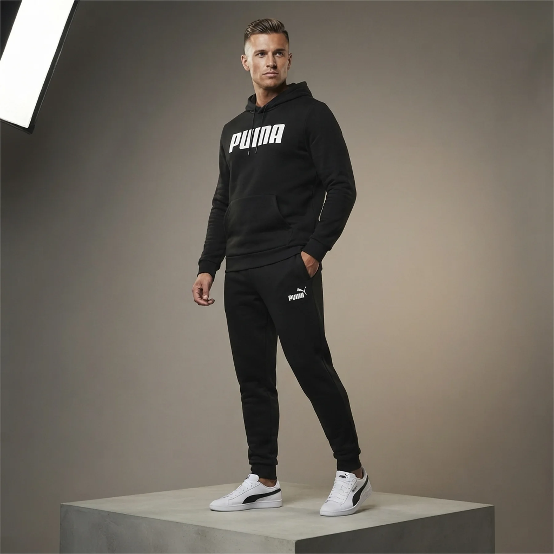 Спортивний костюм чоловічий Puma Essentials Logo Sweatpants & Hoodie Black (847228-01_586716-01)
