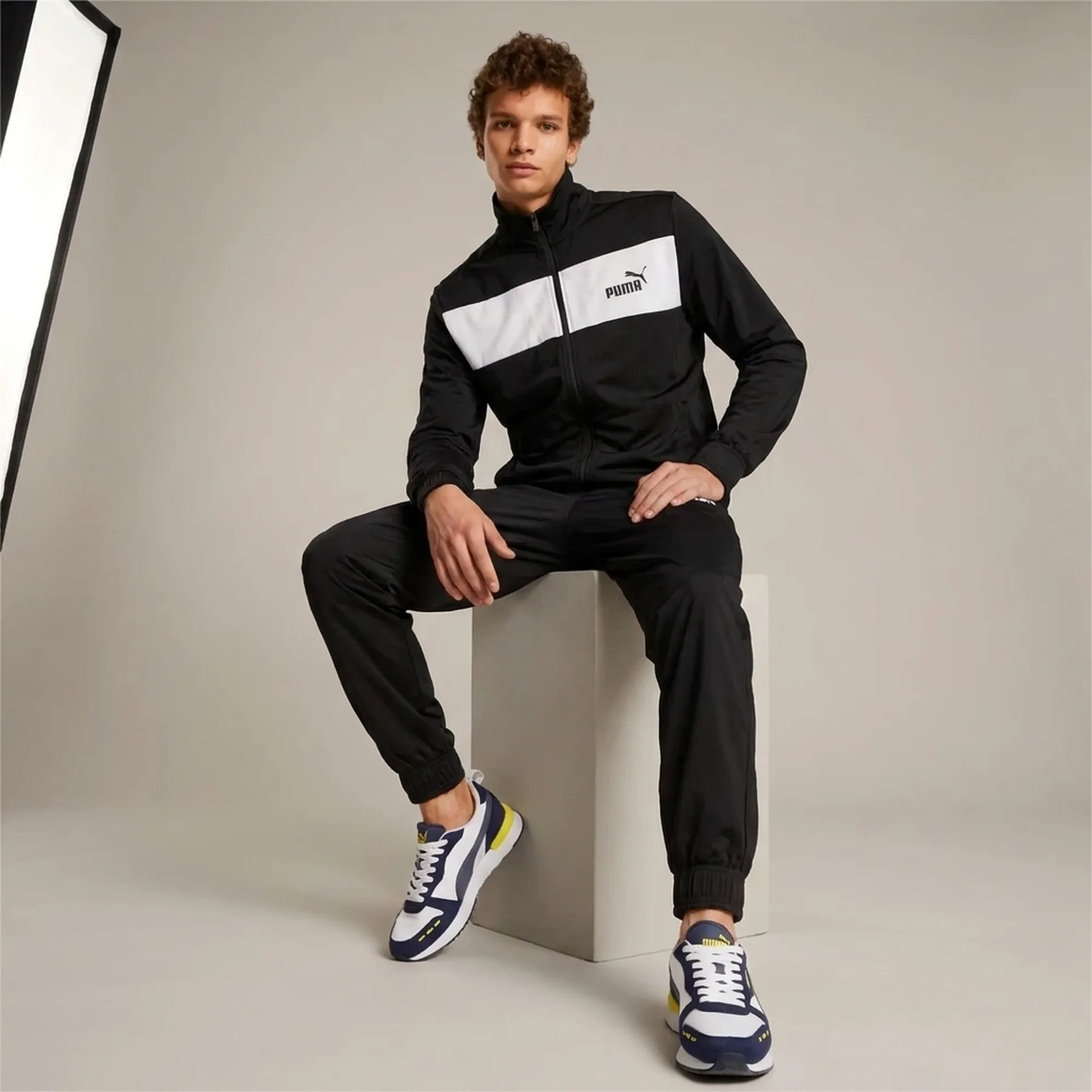Спортивний костюм чоловічий Puma Poly Suit Cl Black (677427-01)
