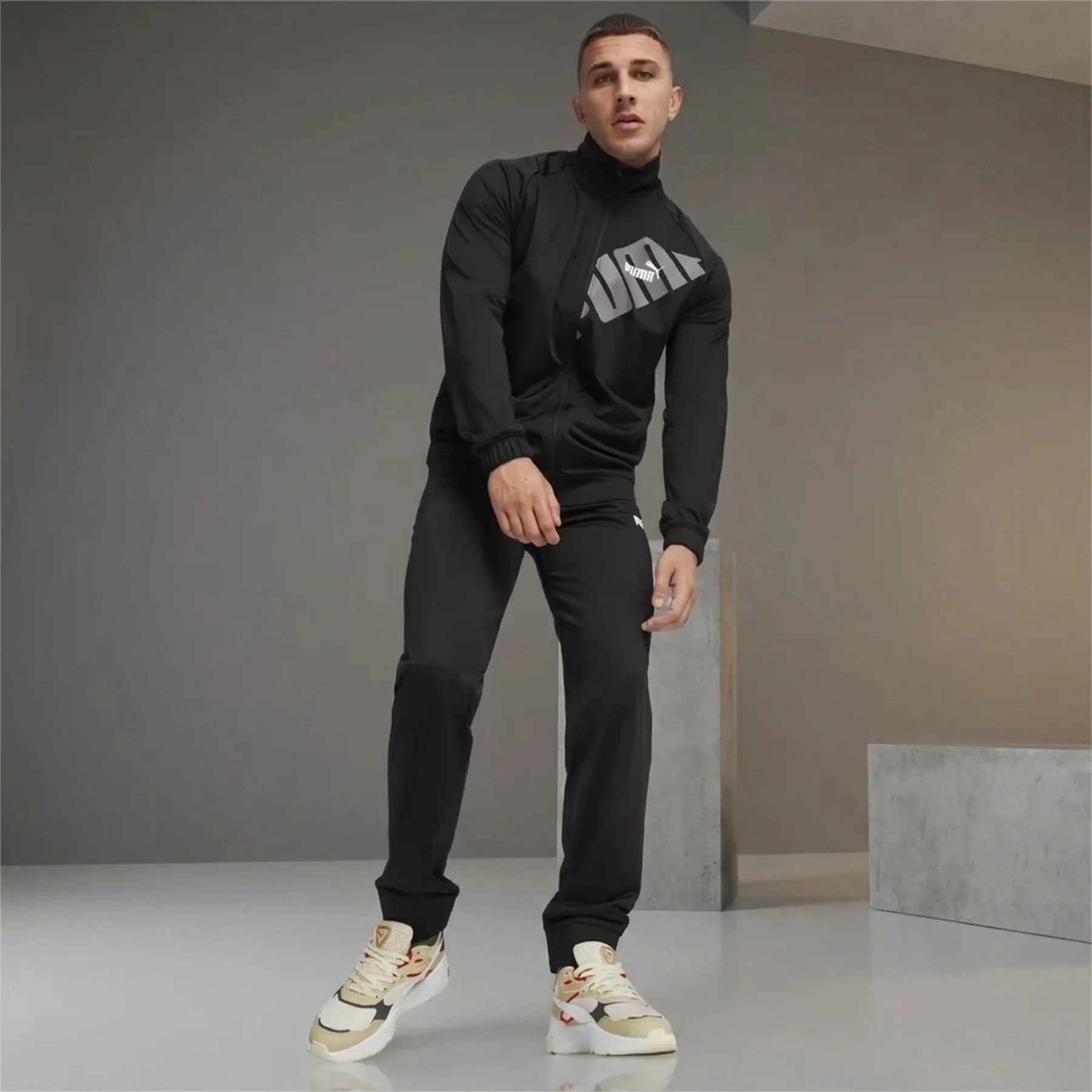 Спортивний костюм чоловічий Puma Power Tracksuit Black (678886-01)