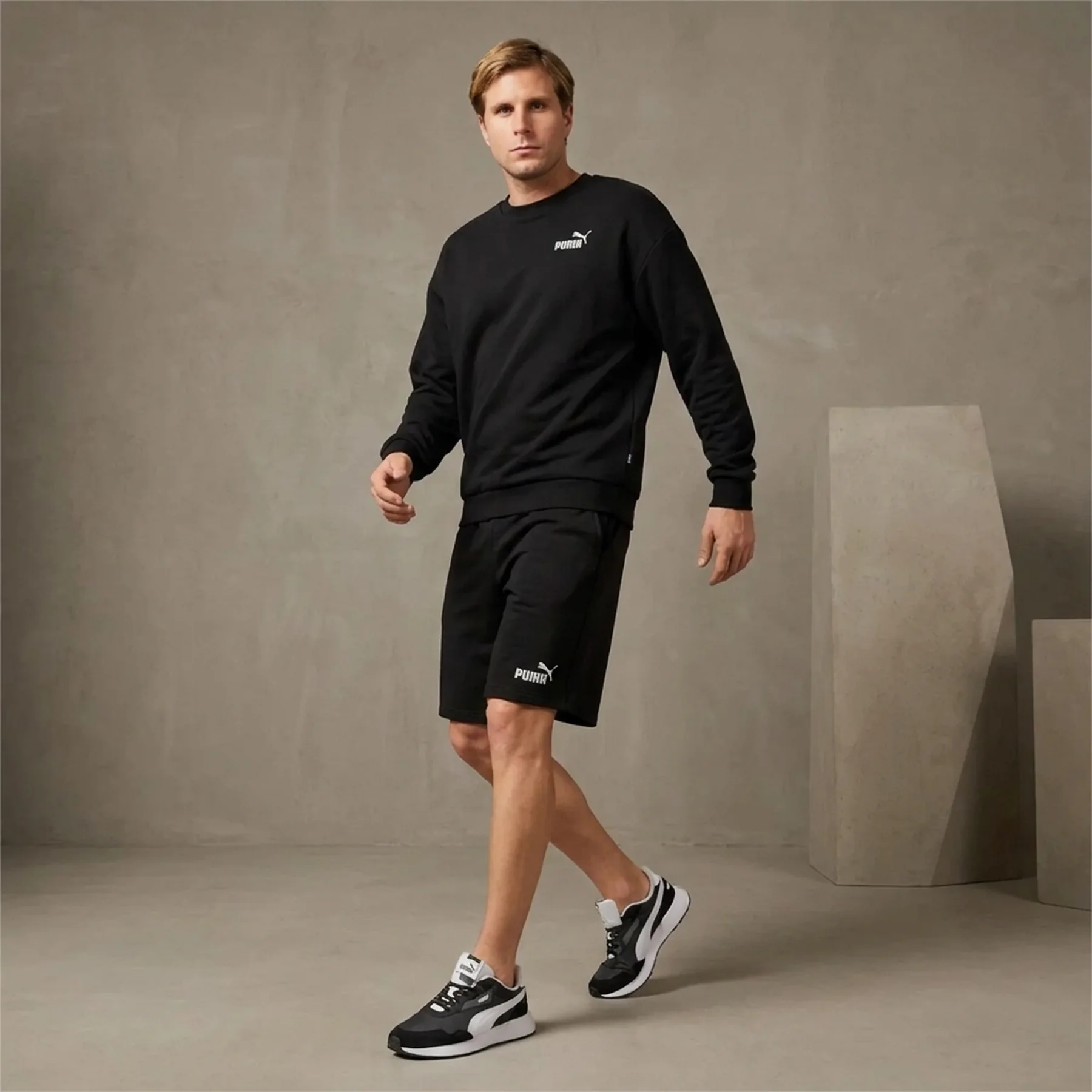 Спортивний костюм чоловічий Puma Relaxed Black (673308-01)