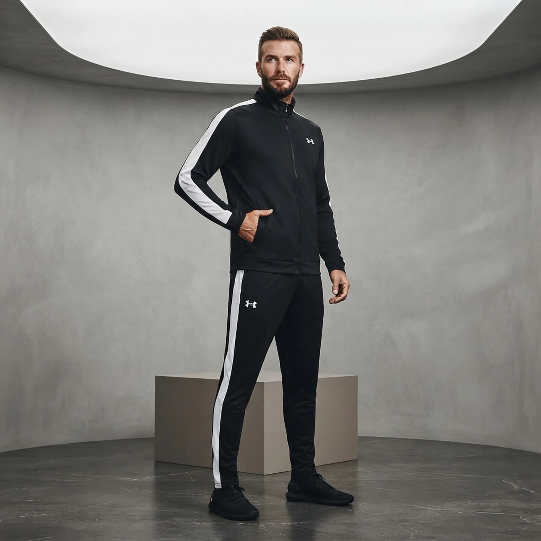 Спортивний костюм чоловічий Under Armour Emea Track (1357139-001)
