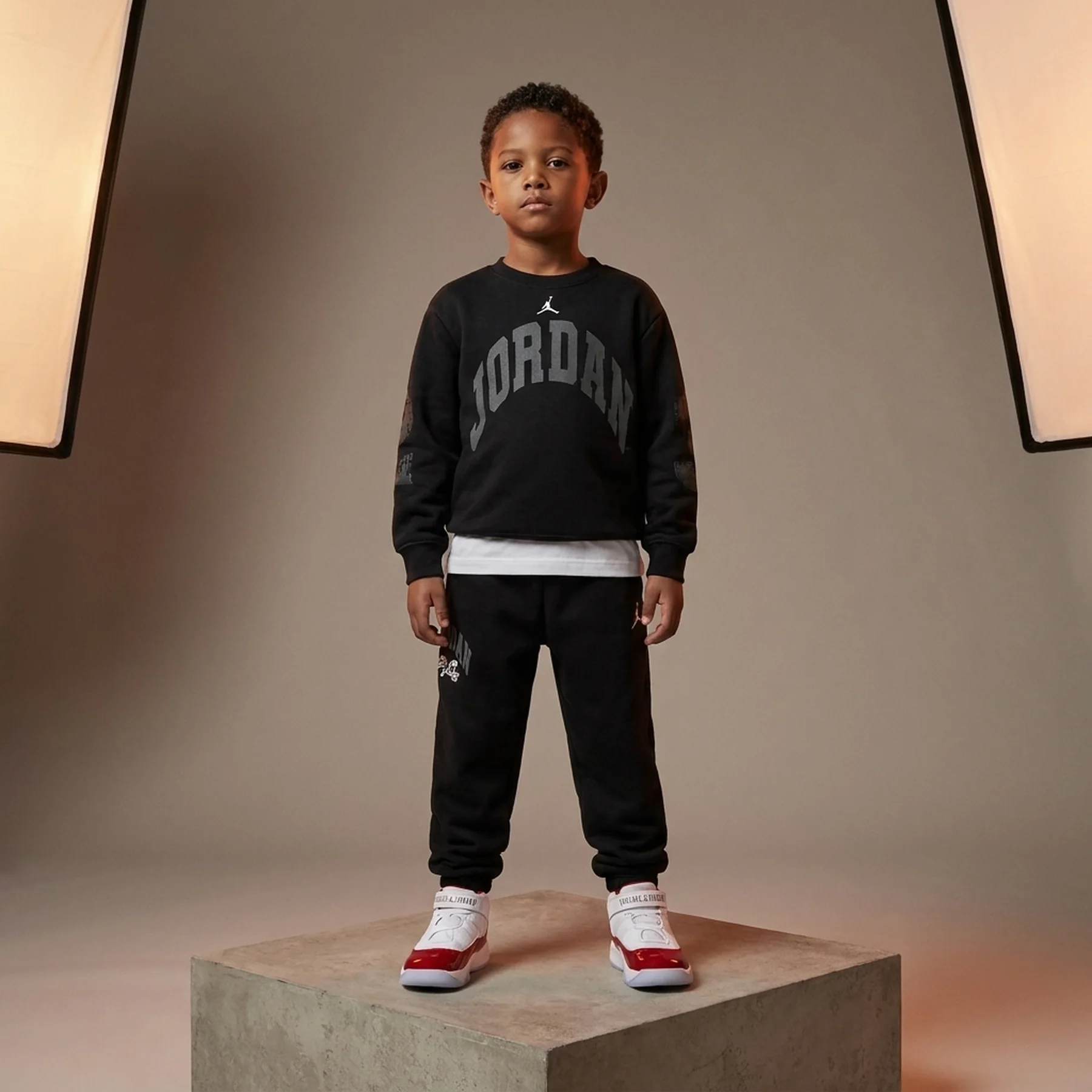 Спортивний костюм дитячий Jordan Kinder Sweatpants Set Black (85F101-023)