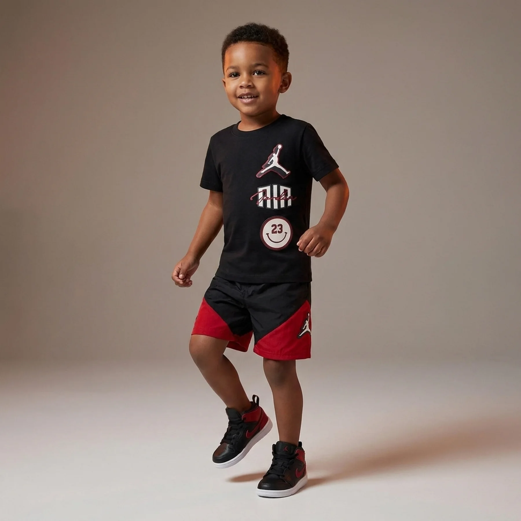 Спортивний костюм дитячий Jordan Stacked Short Preschool Lifestyle Matching Set Black (85D768-023)
