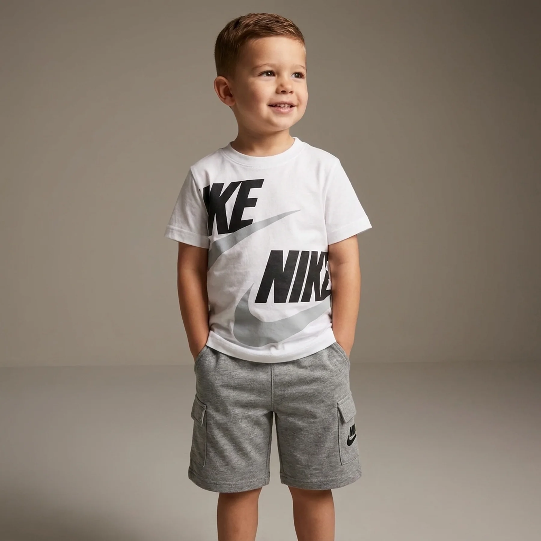 Спортивний костюм дитячий Nike 2-Piece Cargo Shorts Set Pre-School (86J213-GEH)