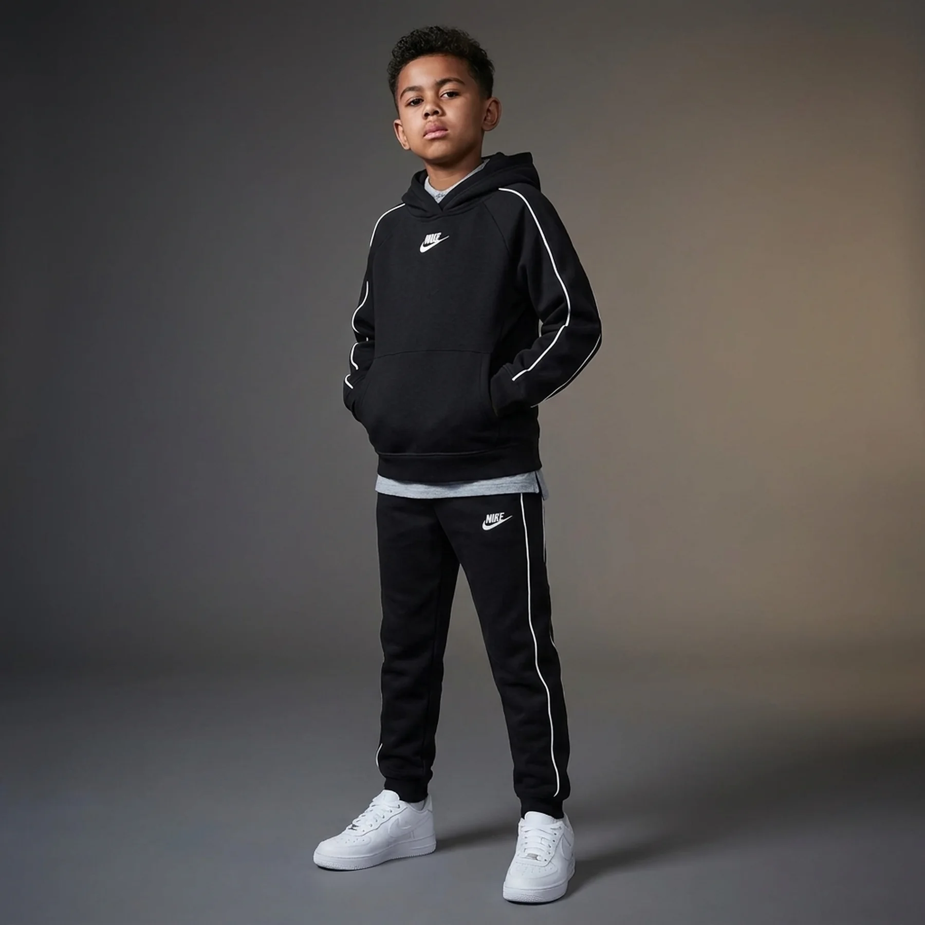 Спортивний костюм дитячий Nike Club Flc Hdy Black (HQ9318-010)