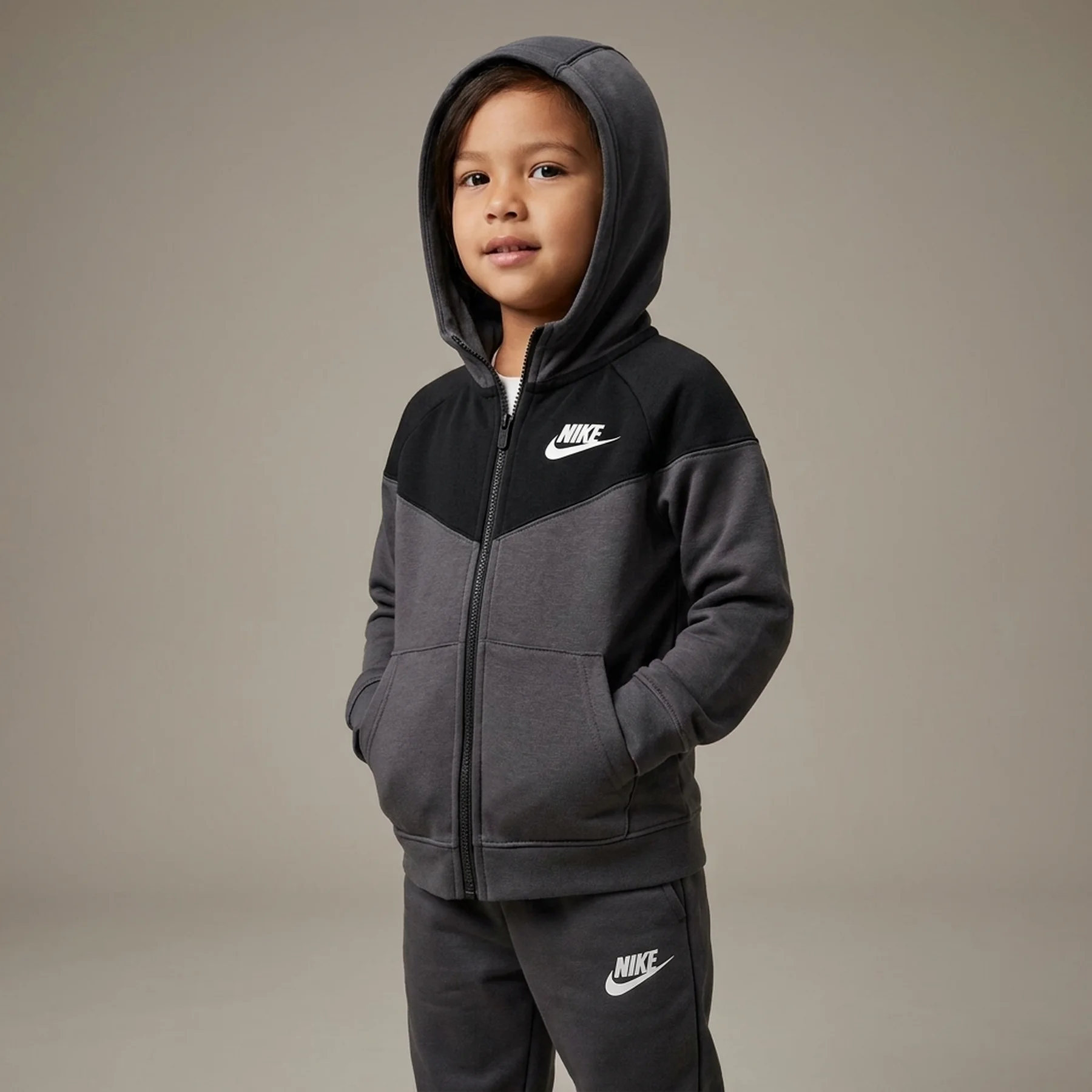 Спортивний костюм дитячий Nike Lifestyle Essentials Fz Set Anthracite (86L144-693)