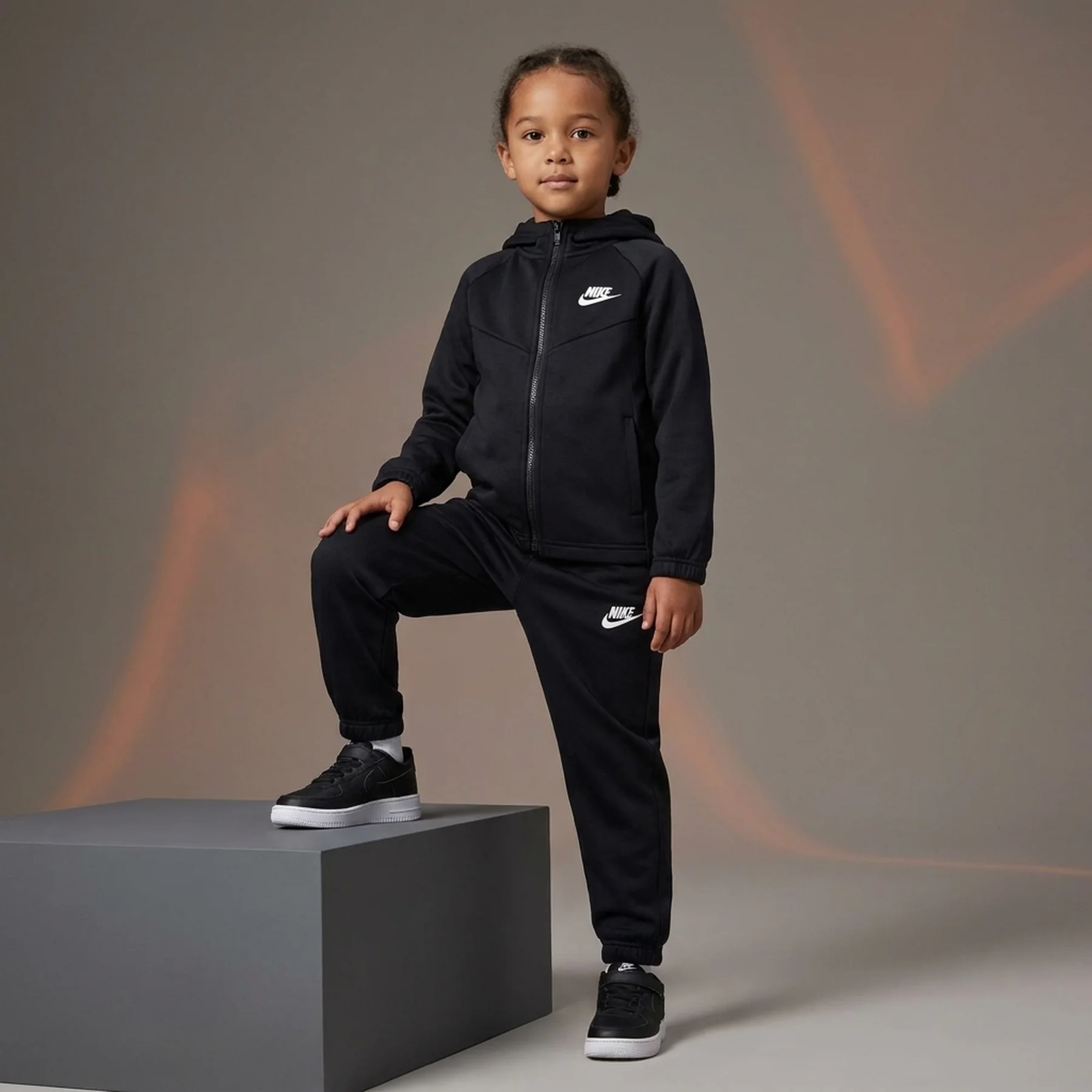 Спортивний костюм дитячий Nike Lifestyle Essentials Fz Set Black (86L144-023)