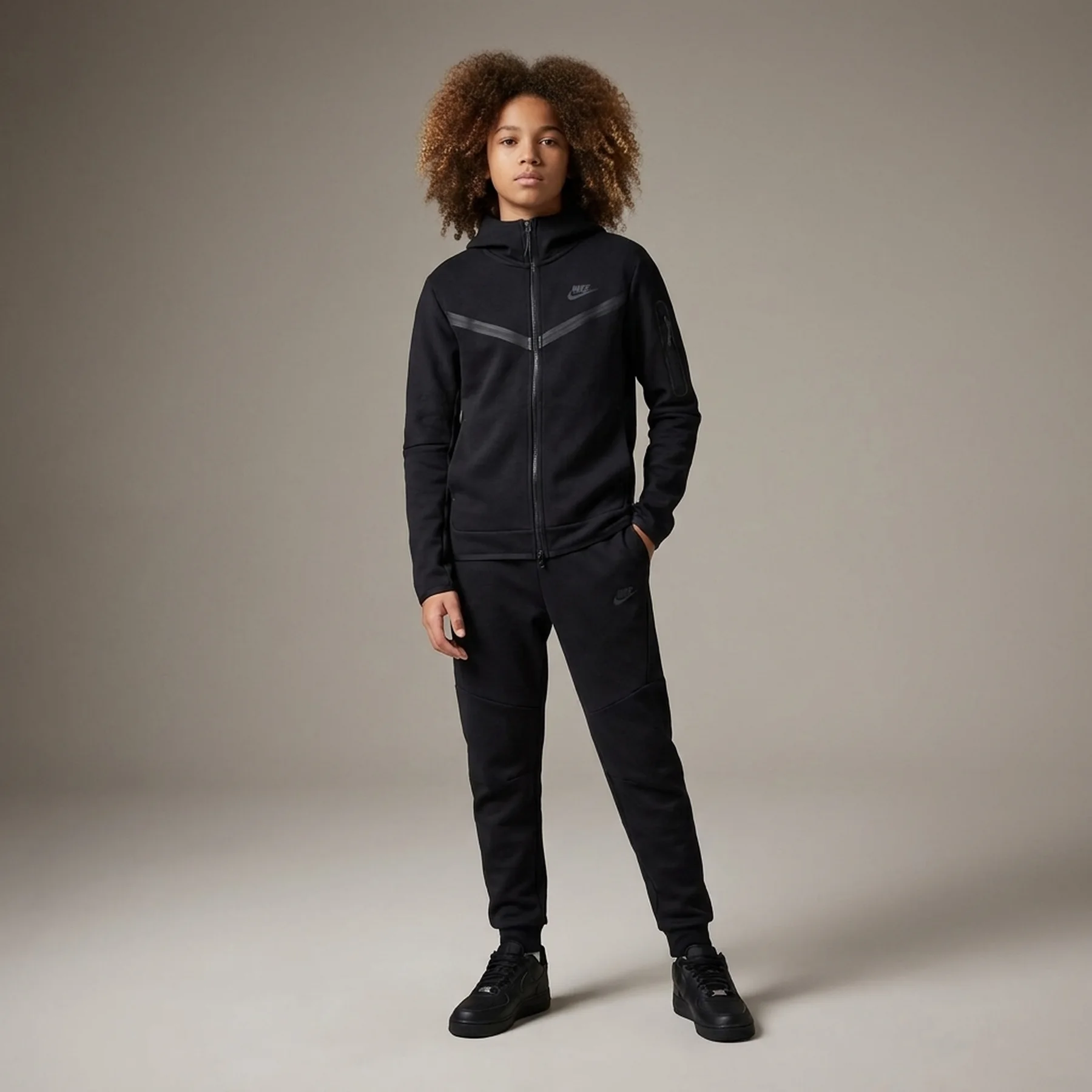 Спортивний костюм дитячий Nike Sportswear Tech Fleece Black (HQ8911-010__HQ8921-010)
