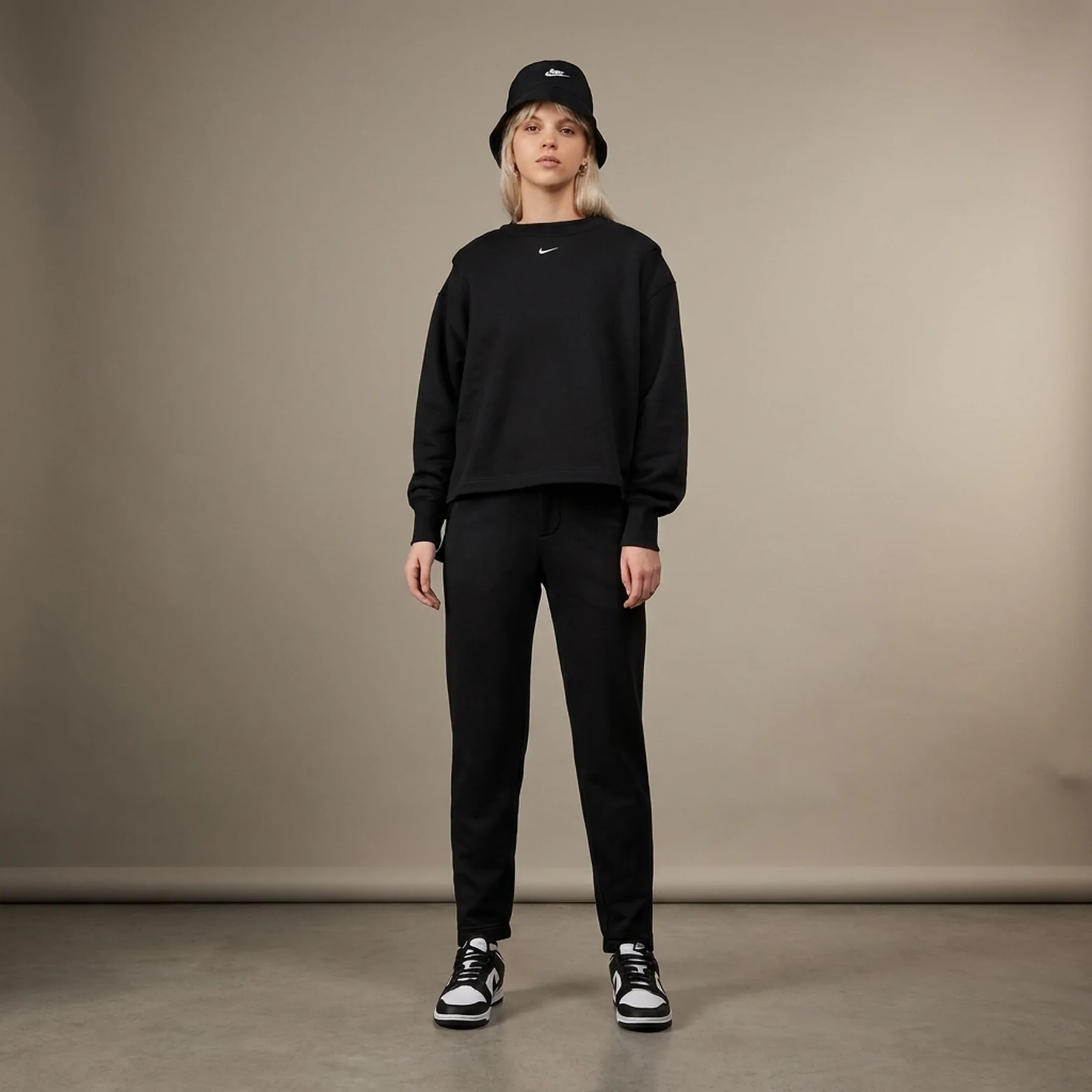 Спортивний костюм жіночий Nike Wmns (DV7802-010+DV7800-010)
