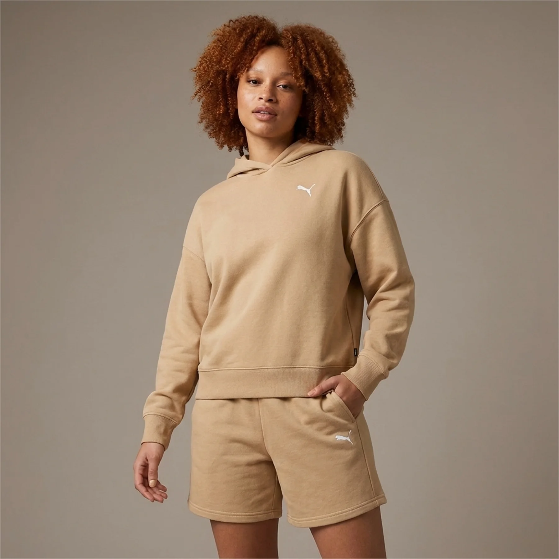 Спортивний костюм жіночий Puma Loungewear Short Beige (673703-89)