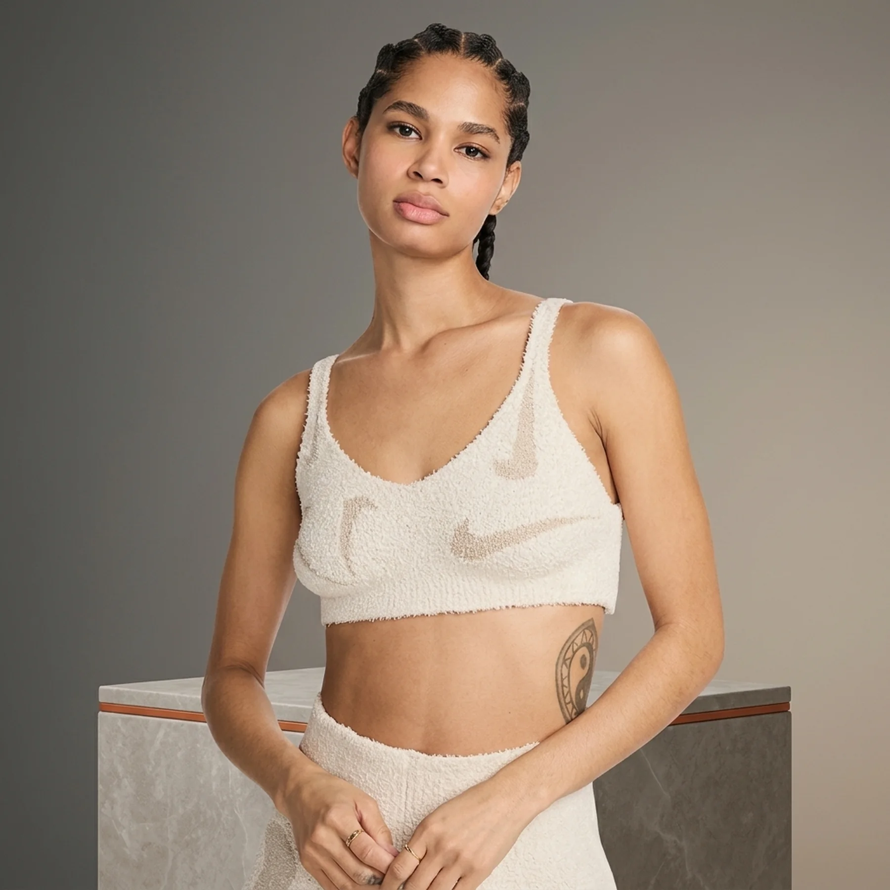 Спортивний топ жіночий Nike Bra (FD4274-105)