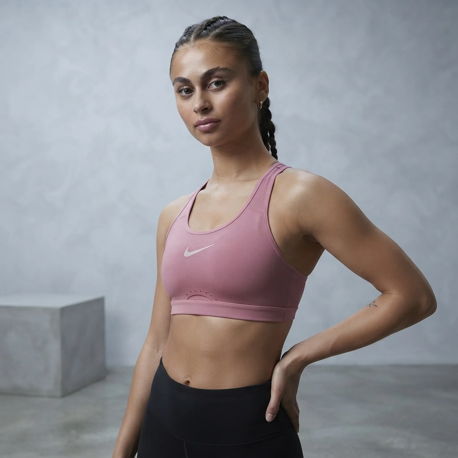 Спортивний топ жіночий Nike Dri-Fit Swoosh Sports Bra Pink (DD0428-667)
