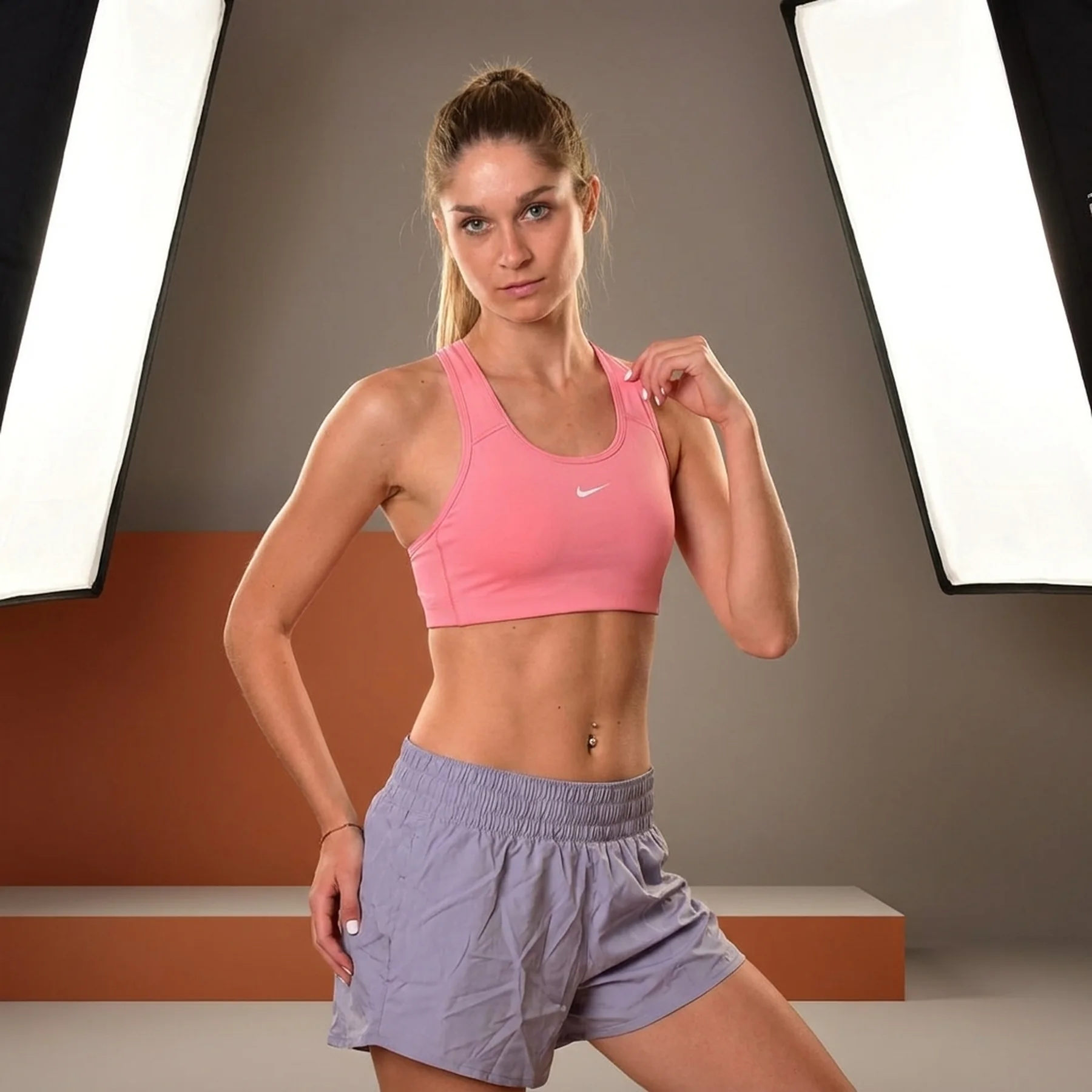 Спортивний топ жіночий Nike Medium-Support 1-Piece Pad Sports Bra (BV3636-612)