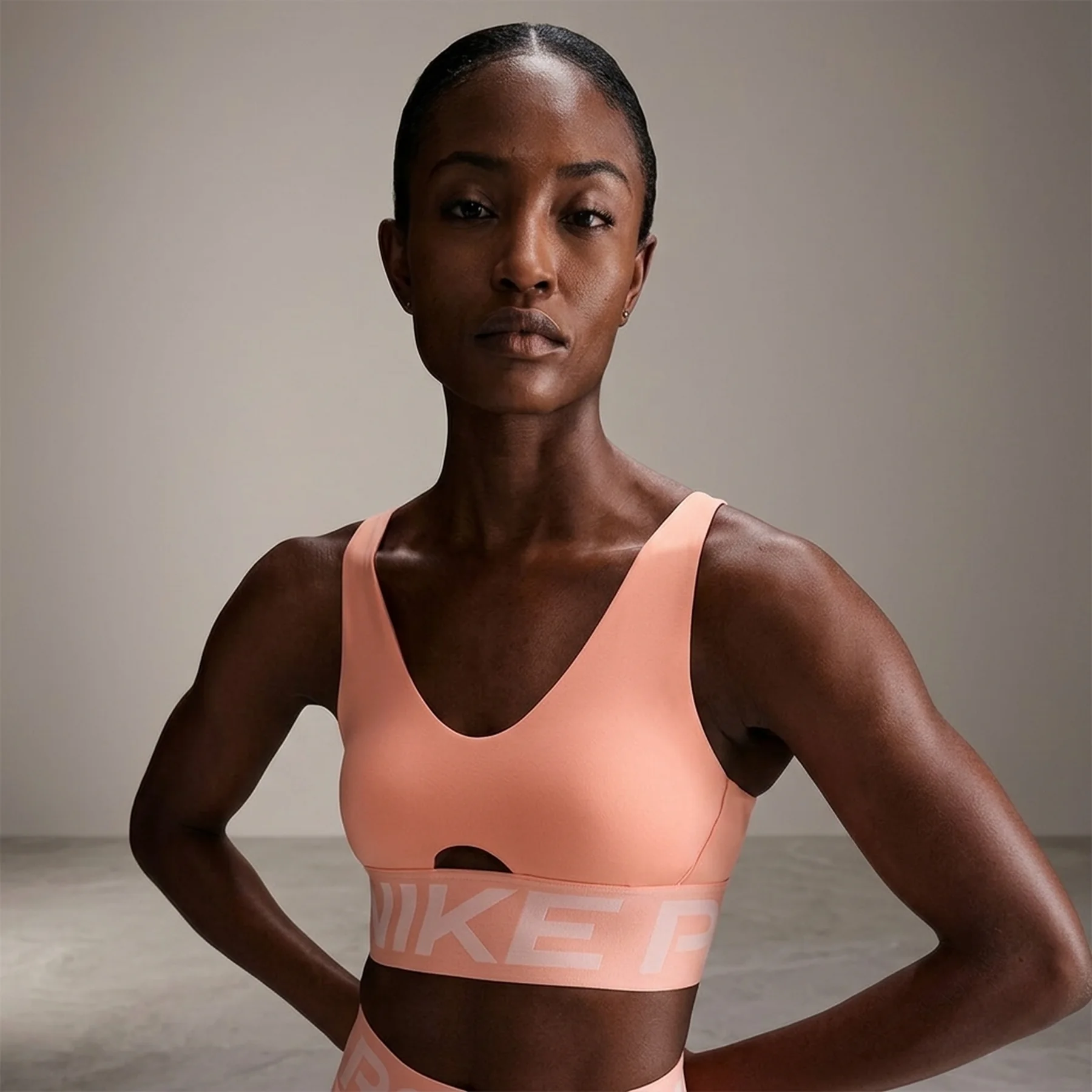 Спортивний топ жіночий Nike Np Indy Plunge Bra Bold (HF7324-844)