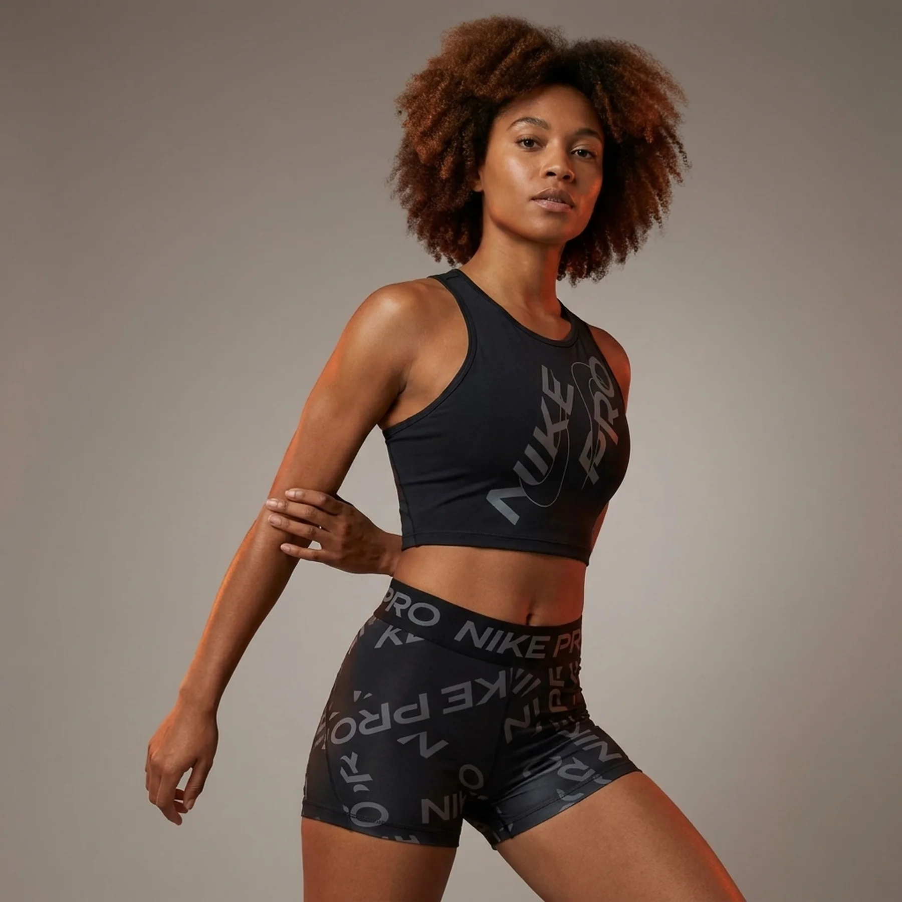 Спортивний топ жіночий Nike Pro Dri-Fit (FB5261-010)