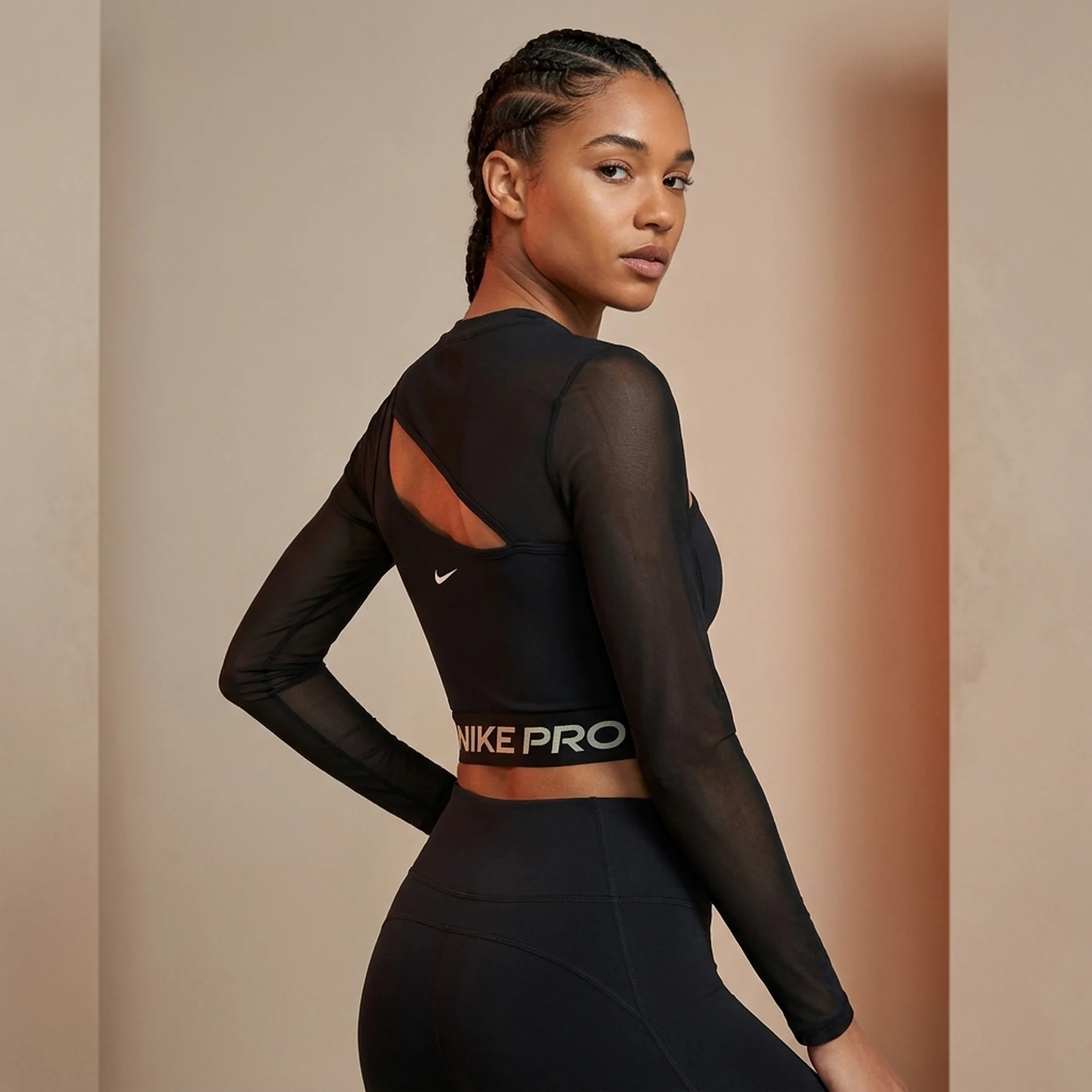 Спортивний топ жіночий Nike Pro (FB5683-010)