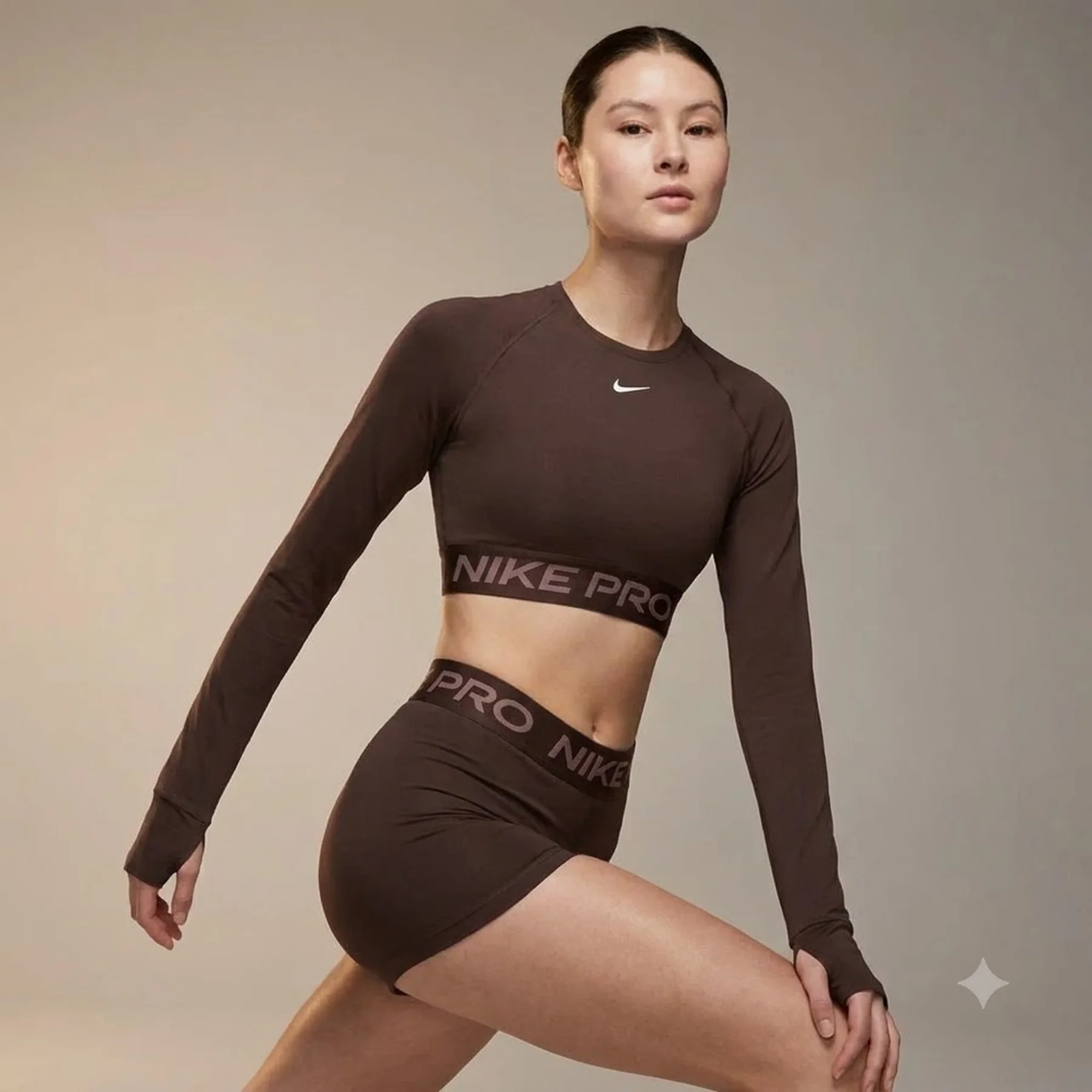 Спортивний топ жіночий Nike Pro Long-Sleeve Cropped Top (FV5484-237)