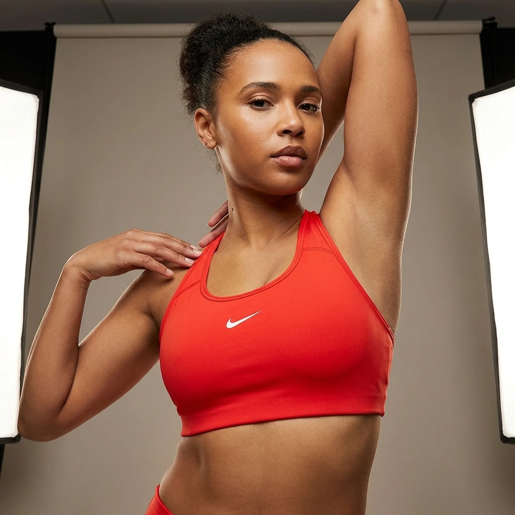 Спортивний топ жіночий Nike Swoosh Bra (BV3636-633)