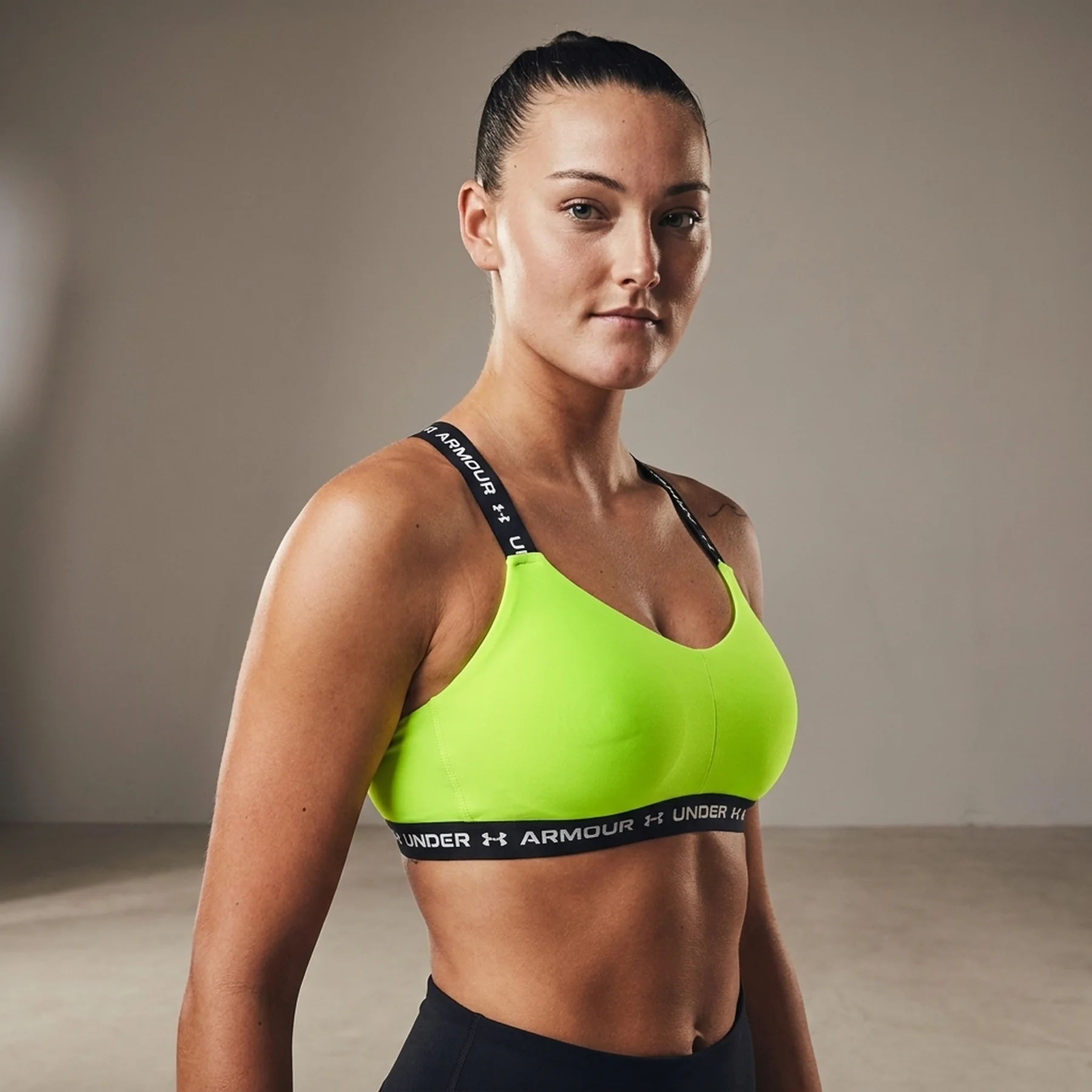 Спортивний топ жіночий Under Armour Crossback Mid Green (1361033-731)