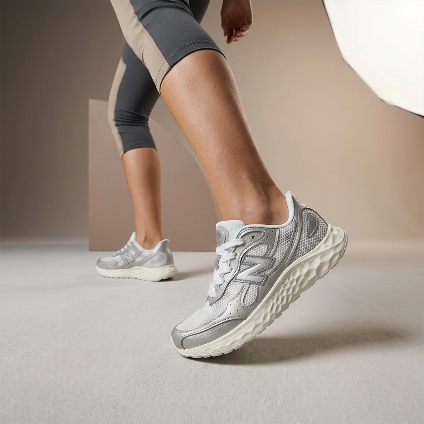 Стильні кросівки Arishi New Balance з логотипом 39