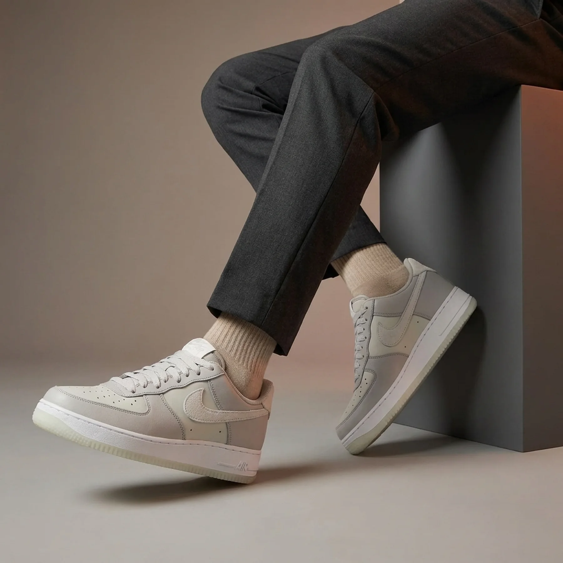Стильні кросівки Nike Air Force 1 '07 40