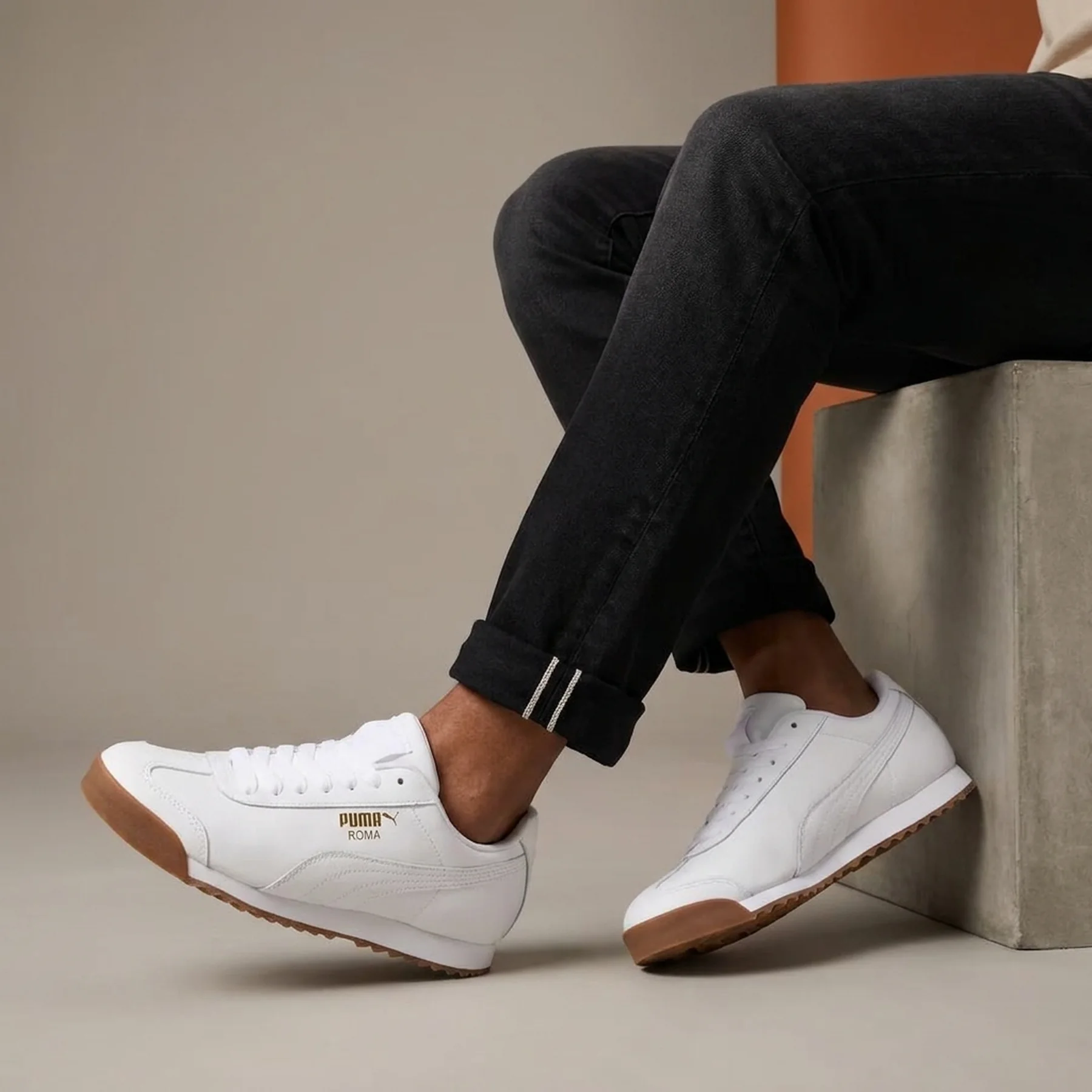 Стильні шкіряні кросівки Puma Roma Classic Gum 47